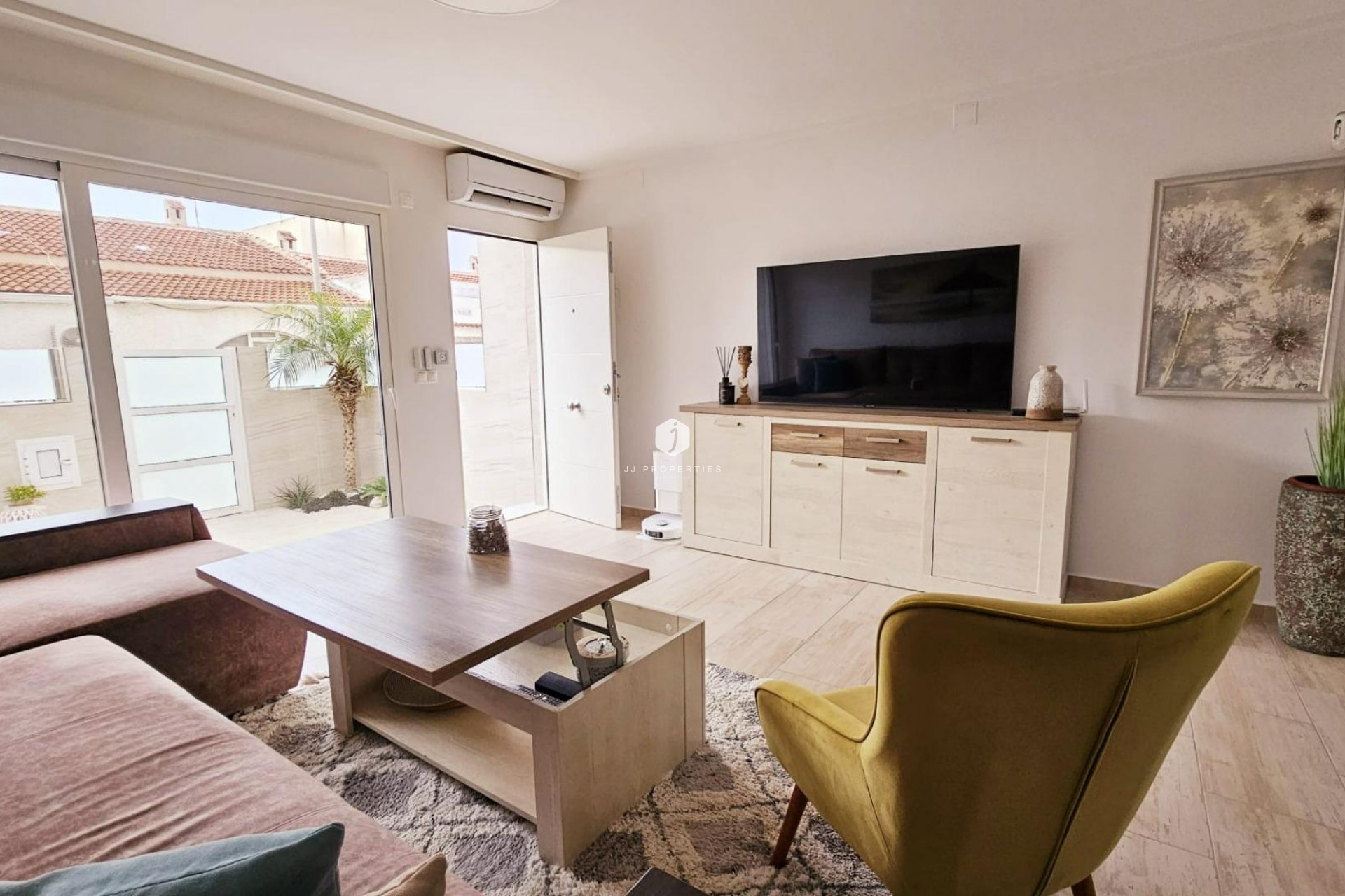Z drugiej ręki - Dupleks -
Torrevieja - La siesta