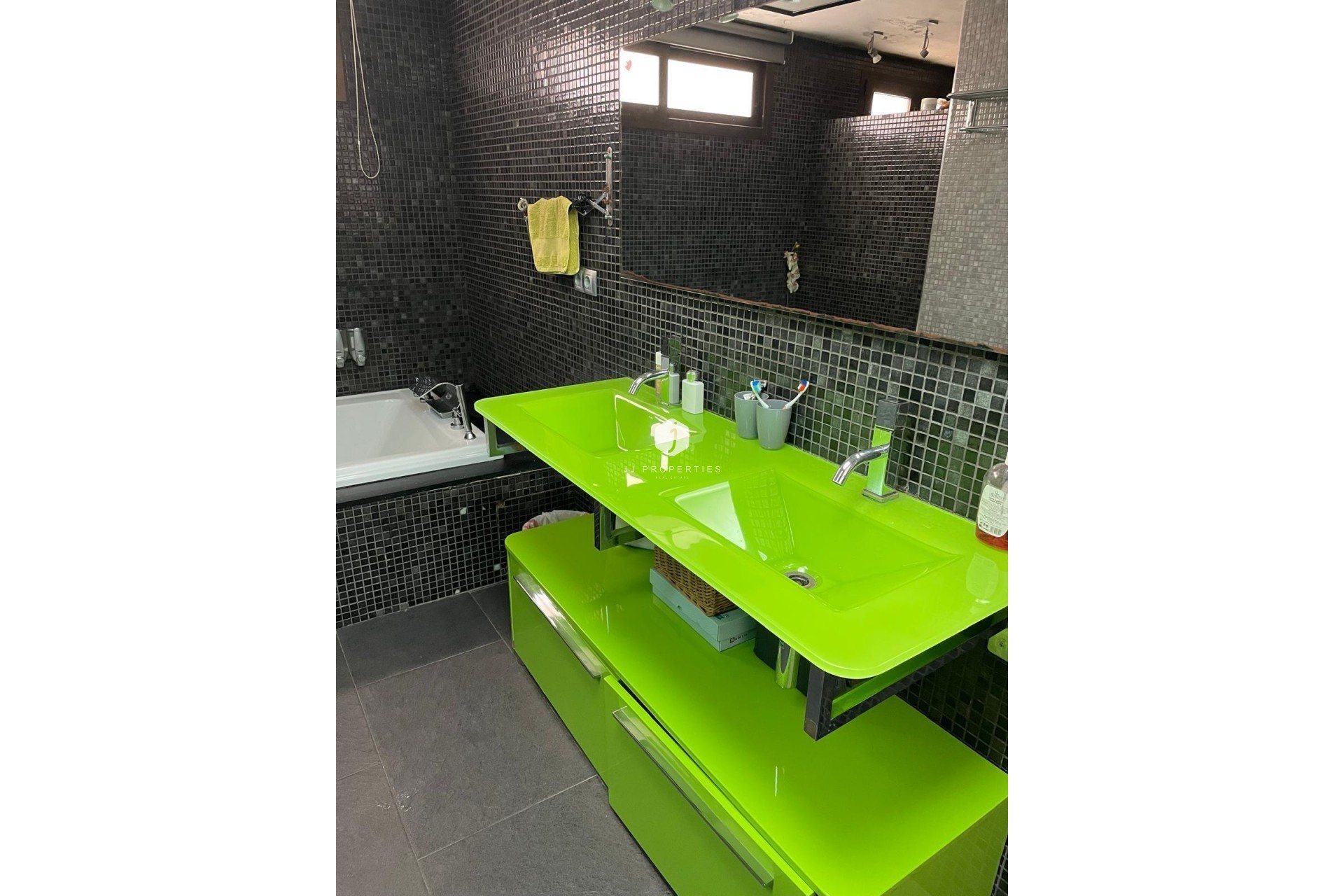 Z drugiej ręki - Dupleks -
Torrevieja - Playa del Cura