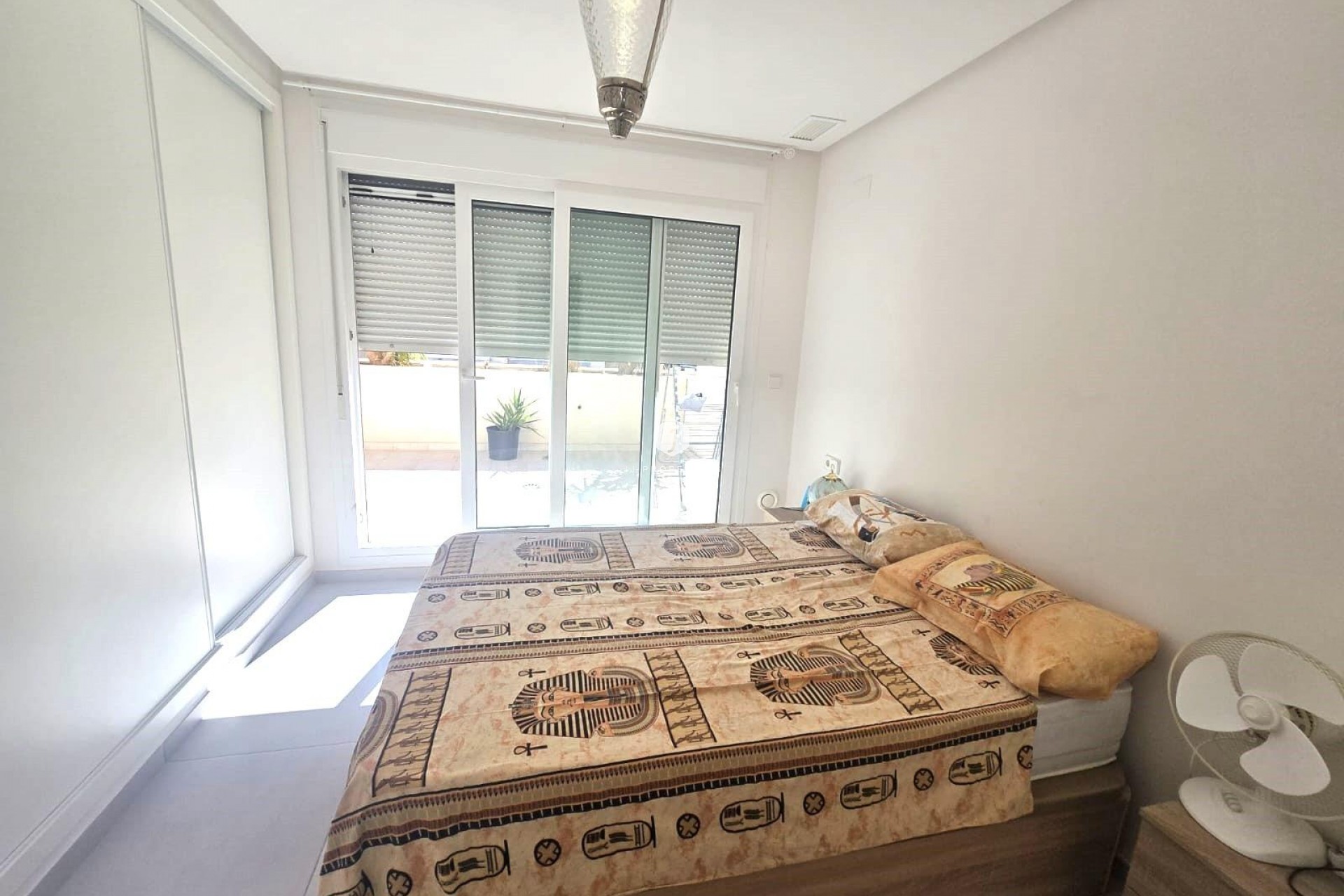 Z drugiej ręki - Dupleks -
Torrevieja - Sector 25
