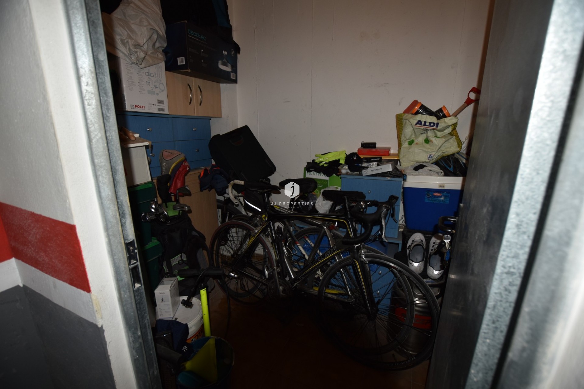 Z drugiej ręki - Mieszkanie w bloku -
Algorfa - Inland