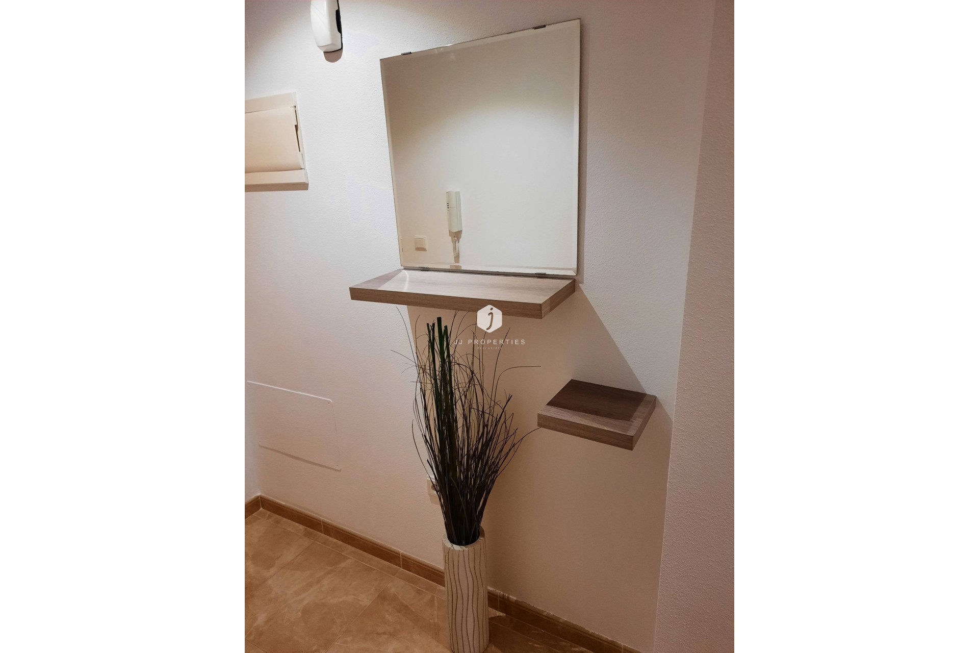 Z drugiej ręki - Mieszkanie w bloku -
Almoradí - Colegio Canales Y Martinez