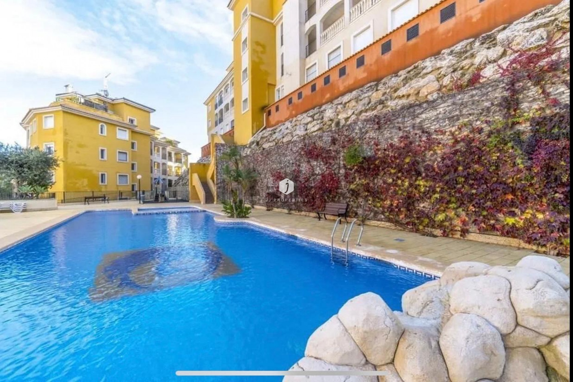 Z drugiej ręki - Mieszkanie w bloku -
Campoamor - Costa Blanca