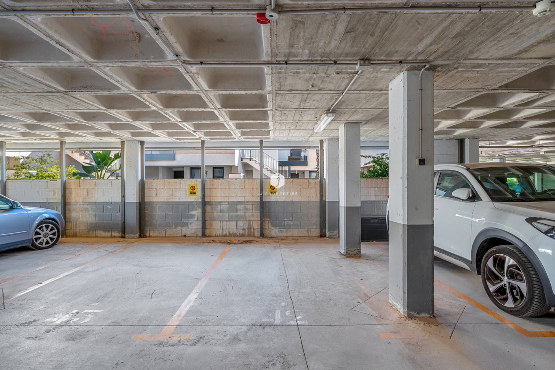 Z drugiej ręki - Mieszkanie w bloku -
Campoamor - Costa Blanca