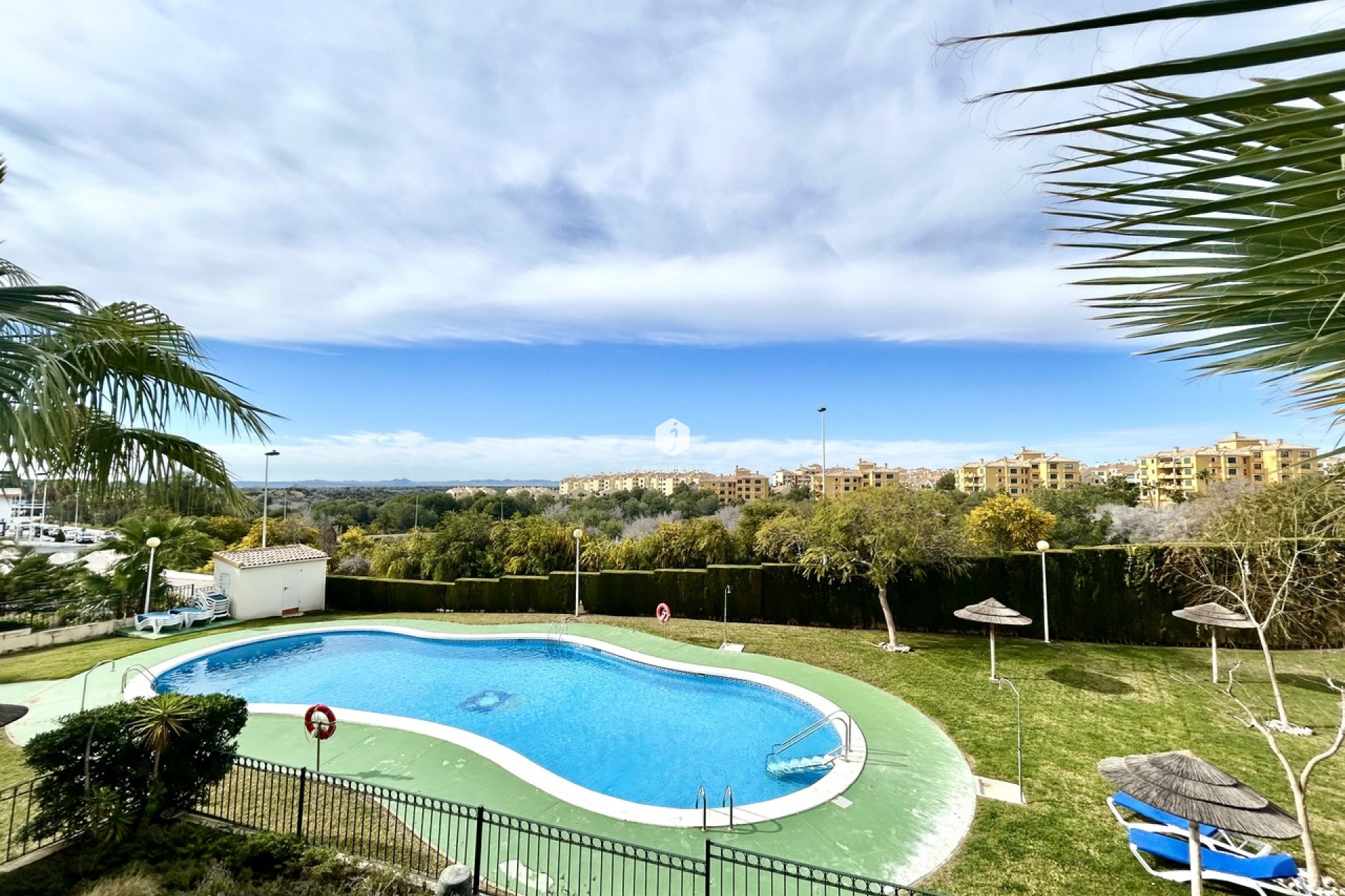 Z drugiej ręki - Mieszkanie w bloku -
Campoamor - Costa Blanca
