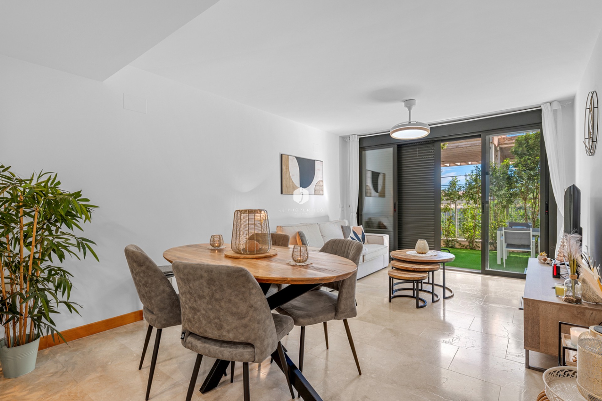 Z drugiej ręki - Mieszkanie w bloku -
Campoamor - Costa Blanca