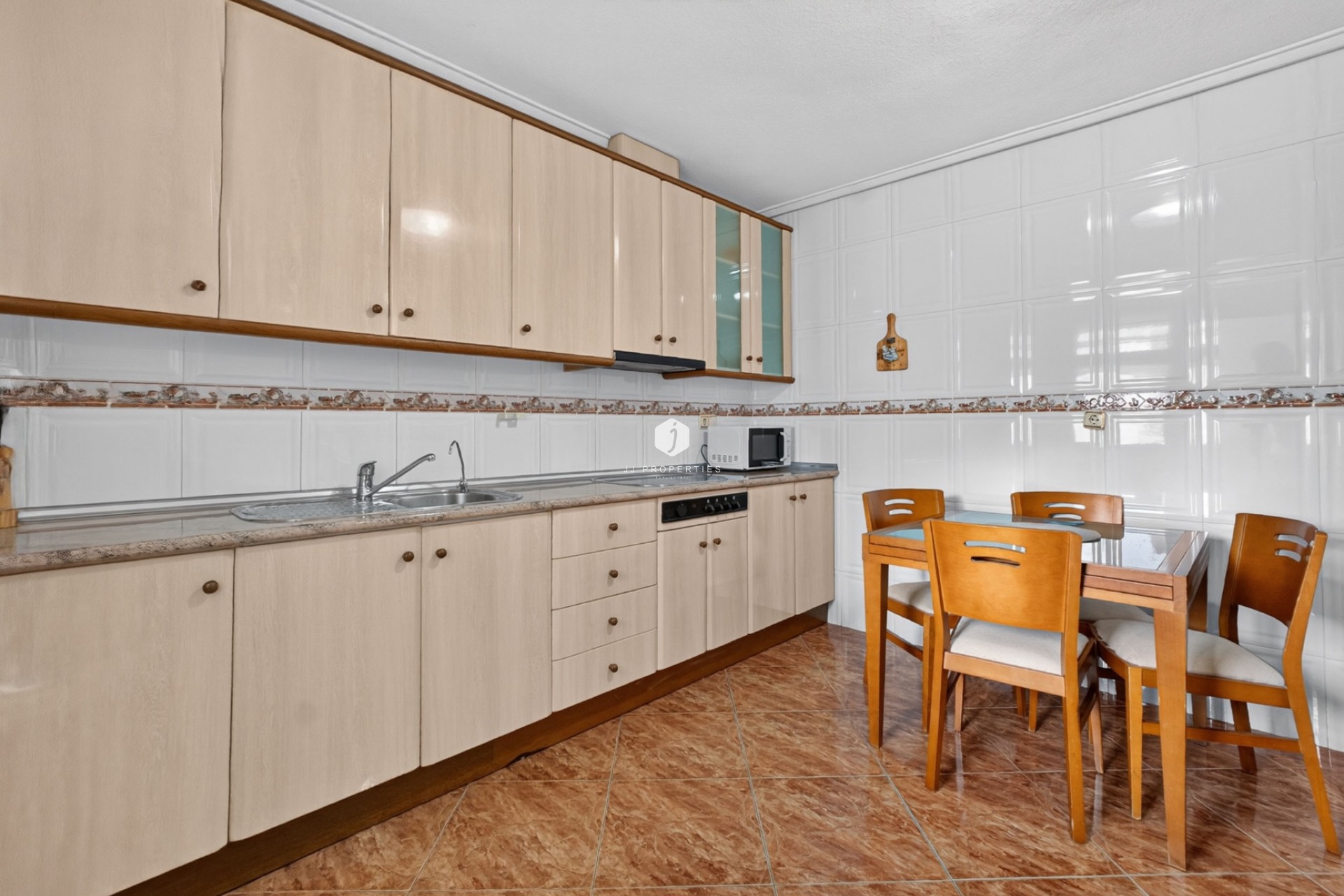 Z drugiej ręki - Mieszkanie w bloku -
Centro Torrevieja