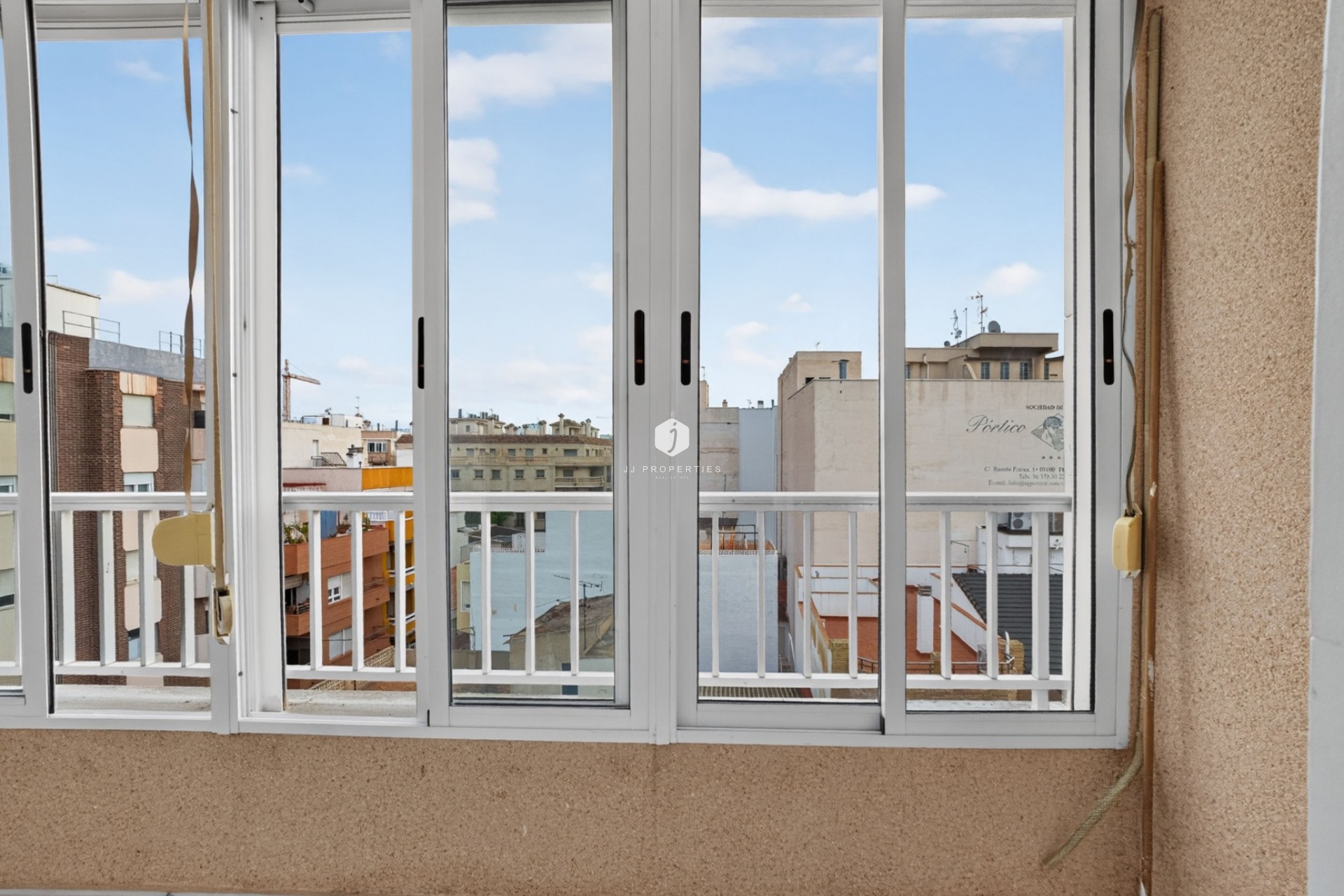 Z drugiej ręki - Mieszkanie w bloku -
Centro Torrevieja