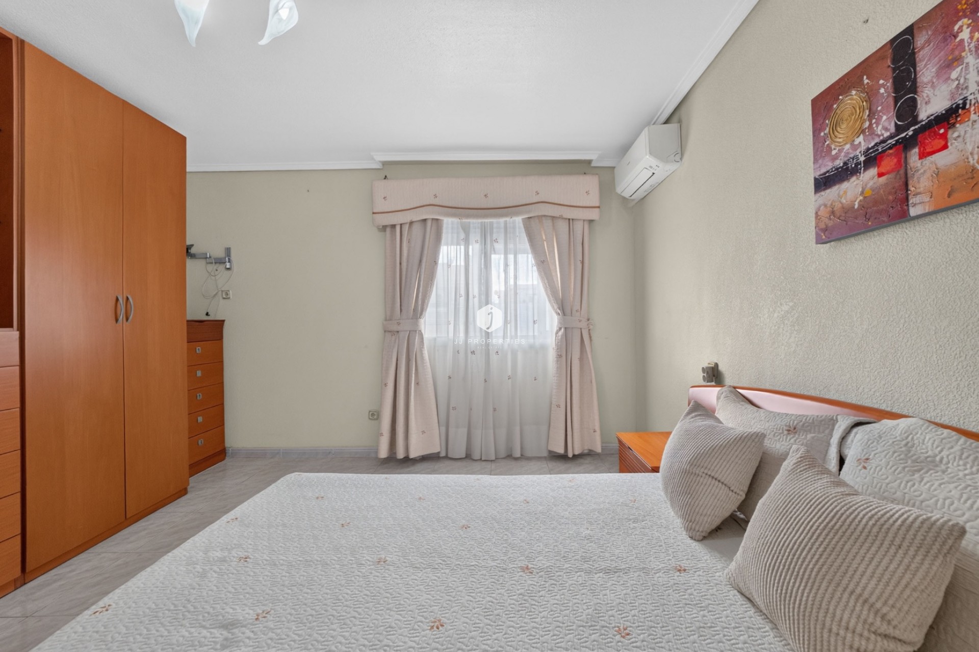 Z drugiej ręki - Mieszkanie w bloku -
Centro Torrevieja
