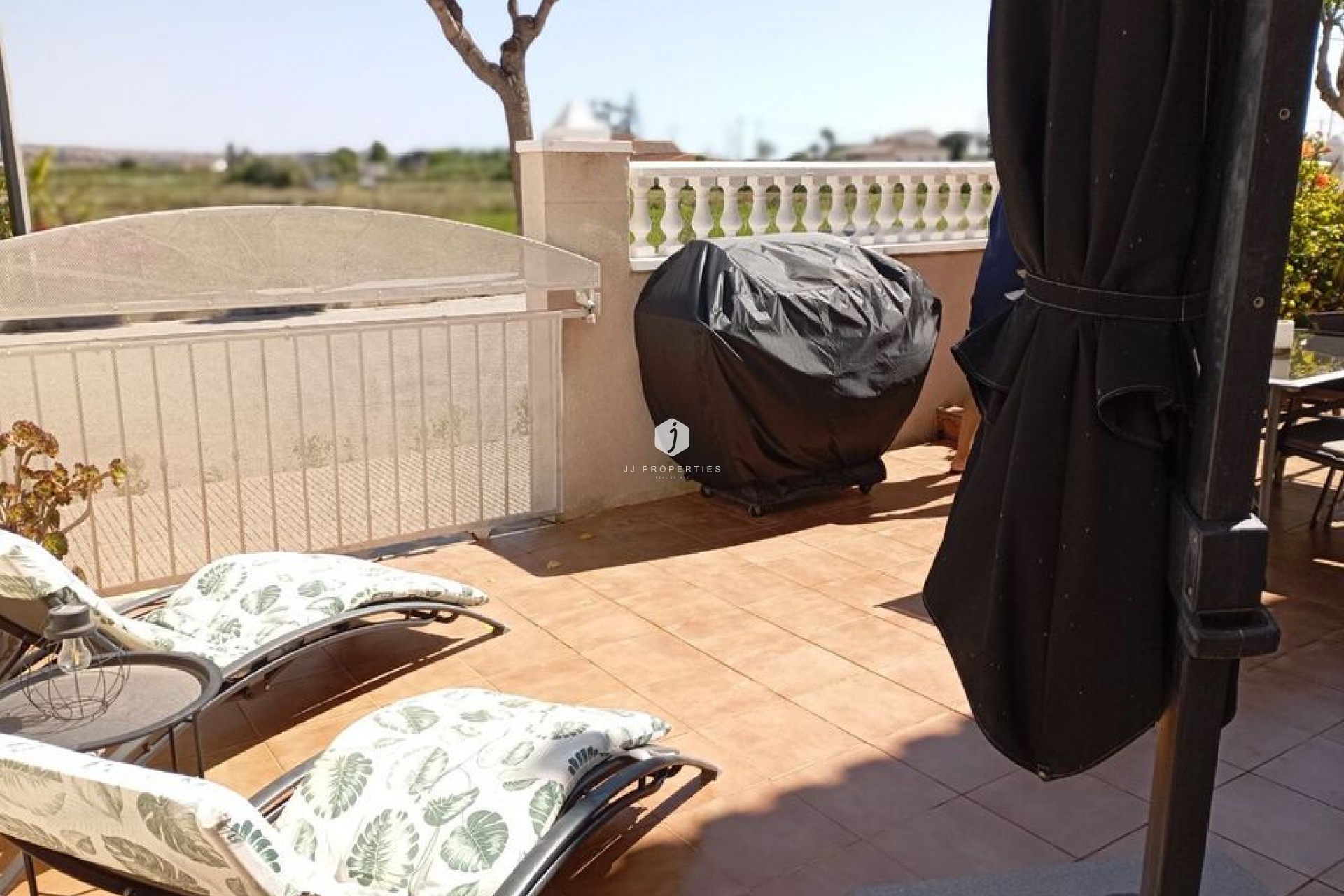 Z drugiej ręki - Mieszkanie w bloku -
Daya Vieja - Costa Blanca