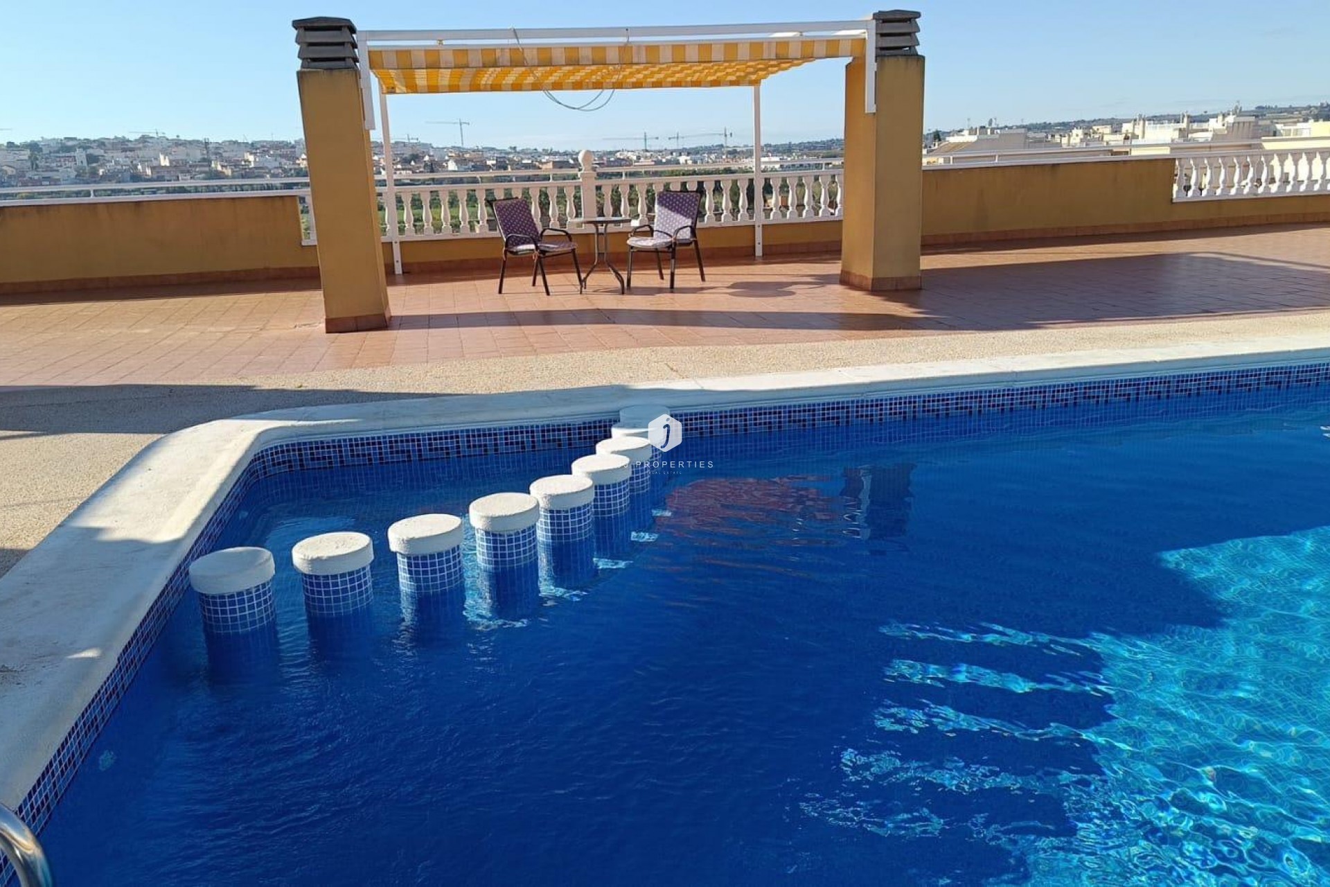 Z drugiej ręki - Mieszkanie w bloku -
Formentera del Segura