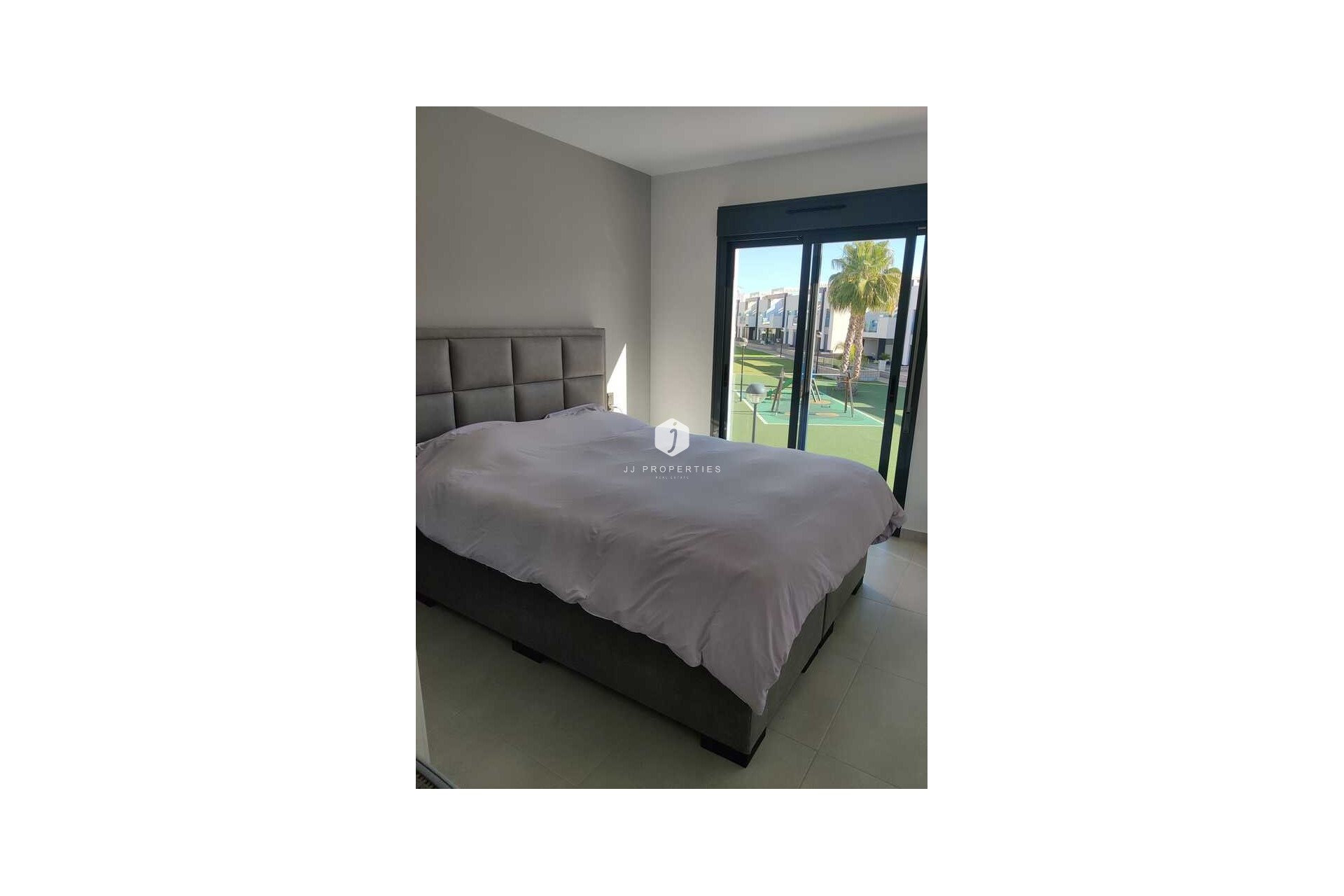 Z drugiej ręki - Mieszkanie w bloku -
Guardamar del Segura - Costa Blanca