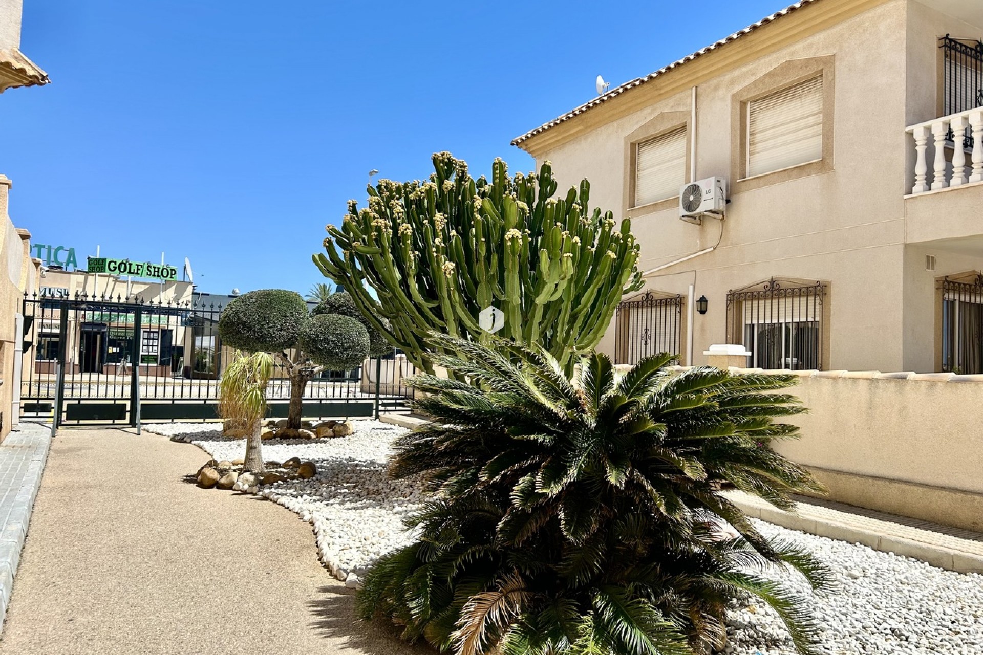 Z drugiej ręki - Mieszkanie w bloku -
La Zenia - Costa Blanca