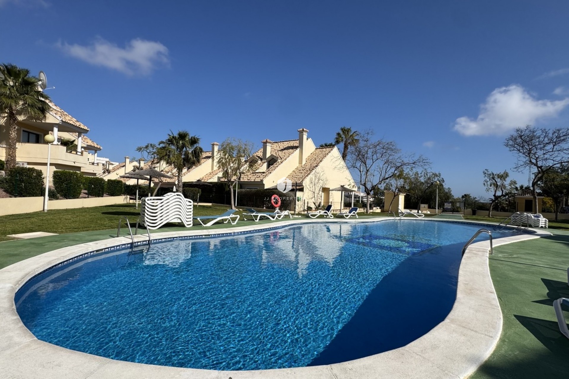 Z drugiej ręki - Mieszkanie w bloku -
Lomas De Campoamor - Costa Blanca
