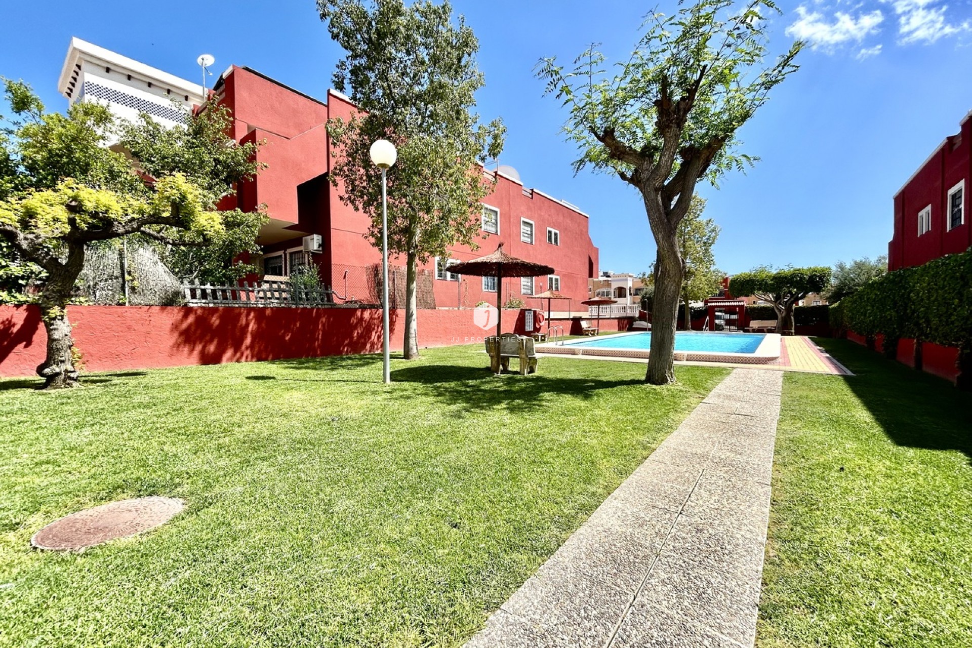 Z drugiej ręki - Mieszkanie w bloku -
Los Altos - Costa Blanca