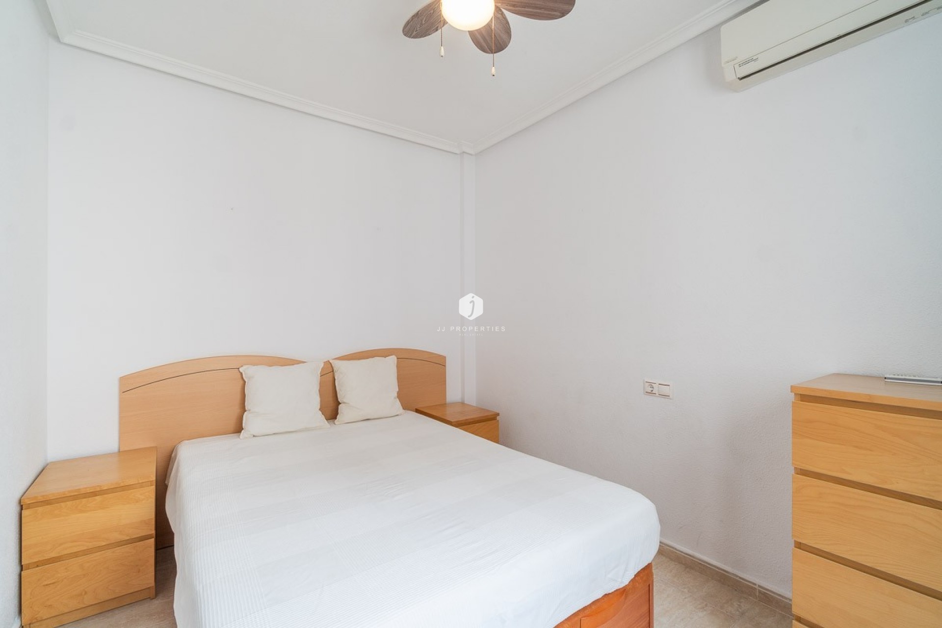 Z drugiej ręki - Mieszkanie w bloku -
Orihuela Costa - Costa Blanca
