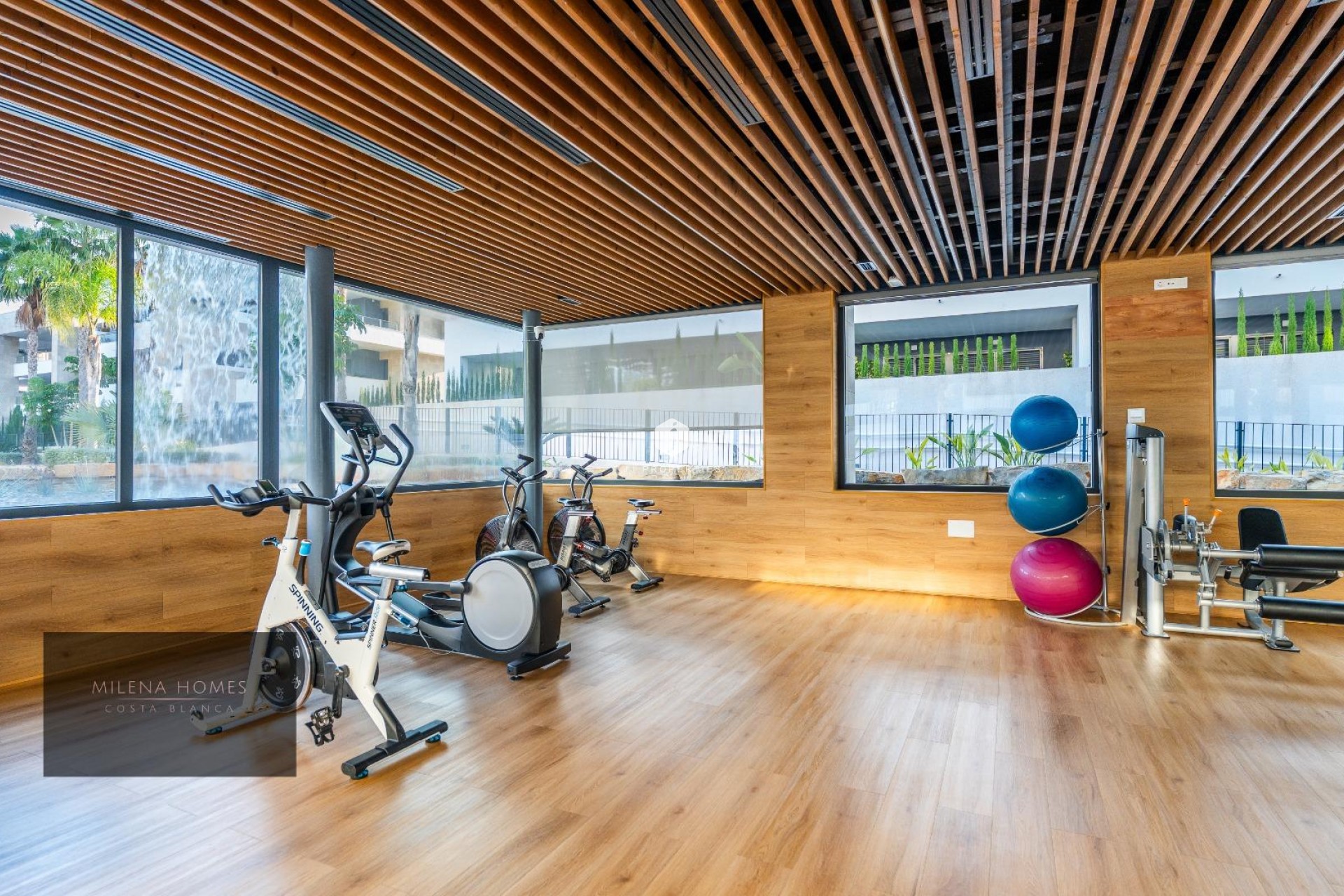 Z drugiej ręki - Mieszkanie w bloku -
Orihuela Costa - La Zenia