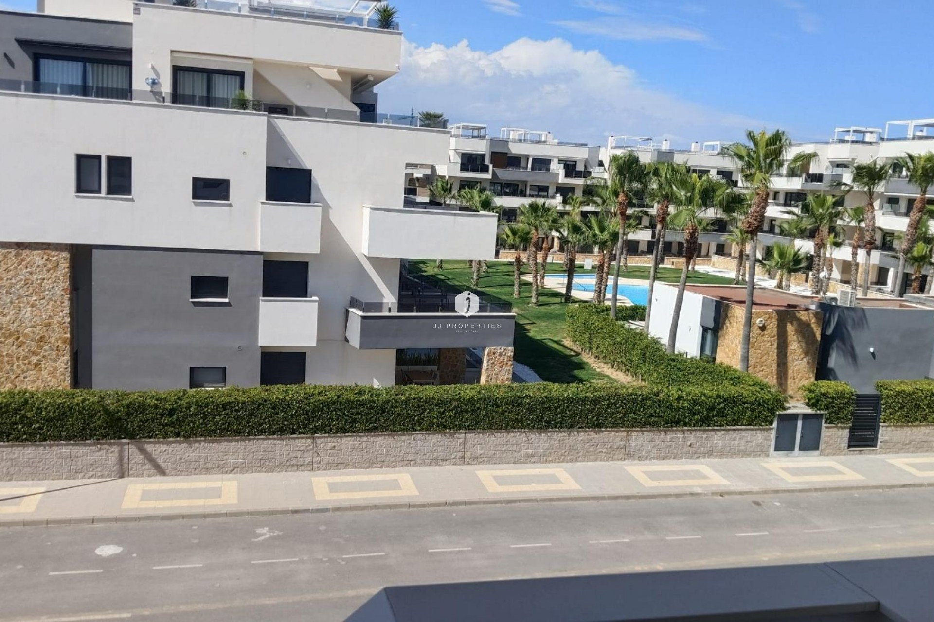 Z drugiej ręki - Mieszkanie w bloku -
Orihuela Costa - PAU 8