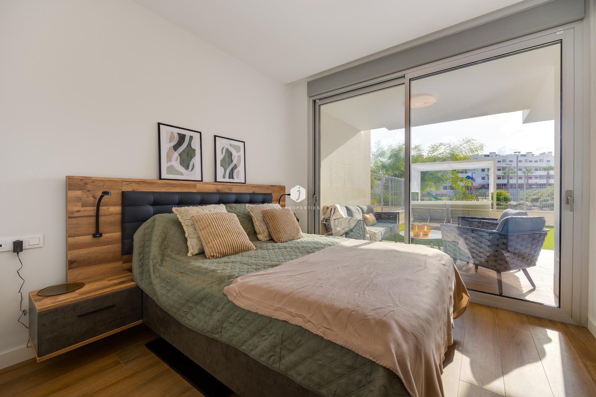 Z drugiej ręki - Mieszkanie w bloku -
Orihuela Costa - Villamartín-las Filipinas