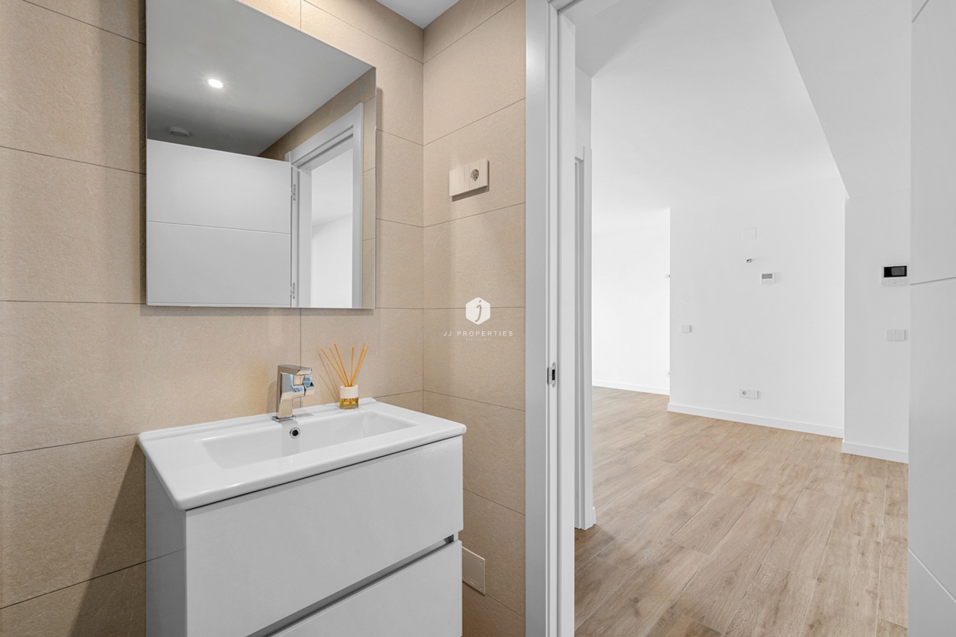 Z drugiej ręki - Mieszkanie w bloku -
Punta Prima - Costa Blanca