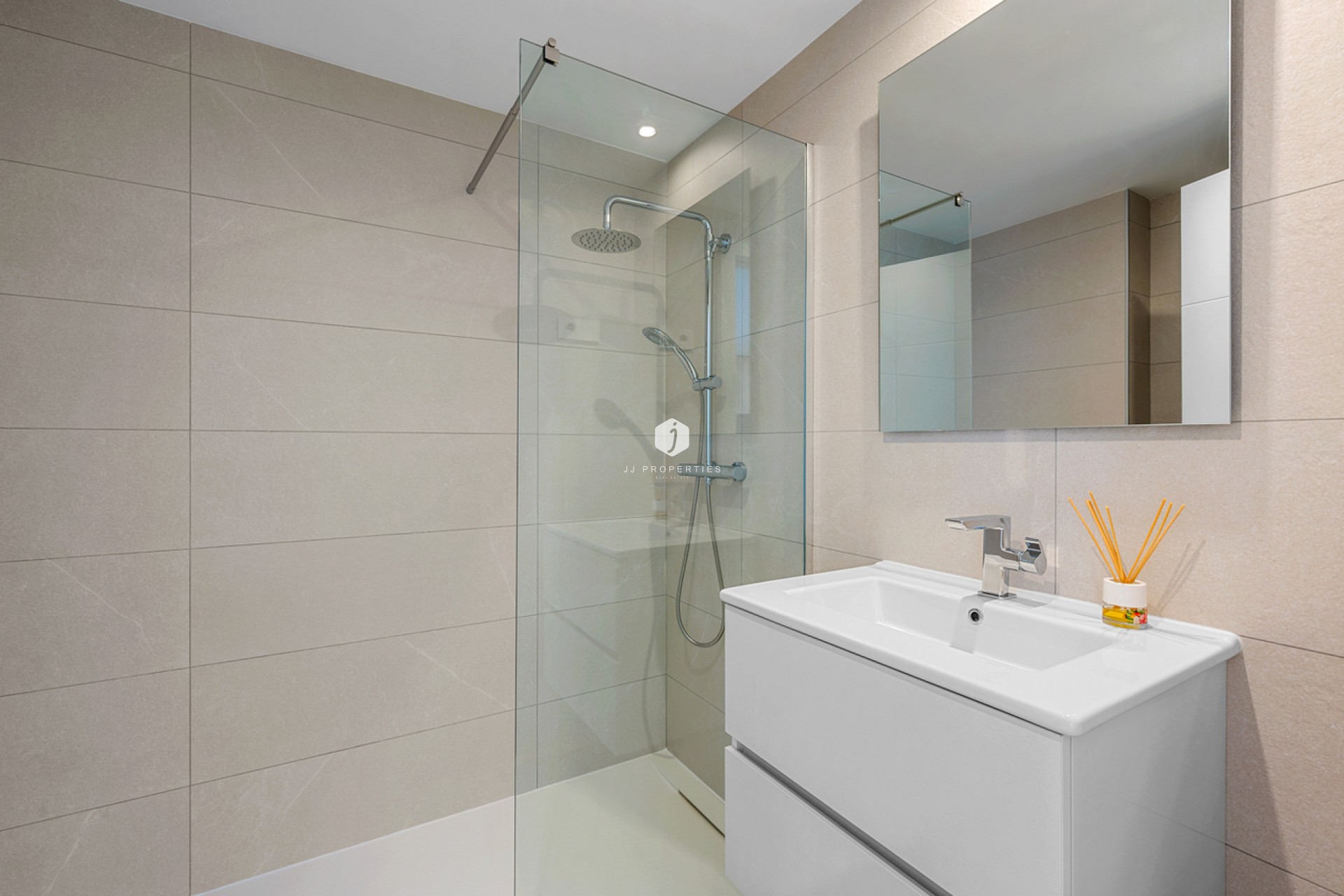 Z drugiej ręki - Mieszkanie w bloku -
Punta Prima - Costa Blanca