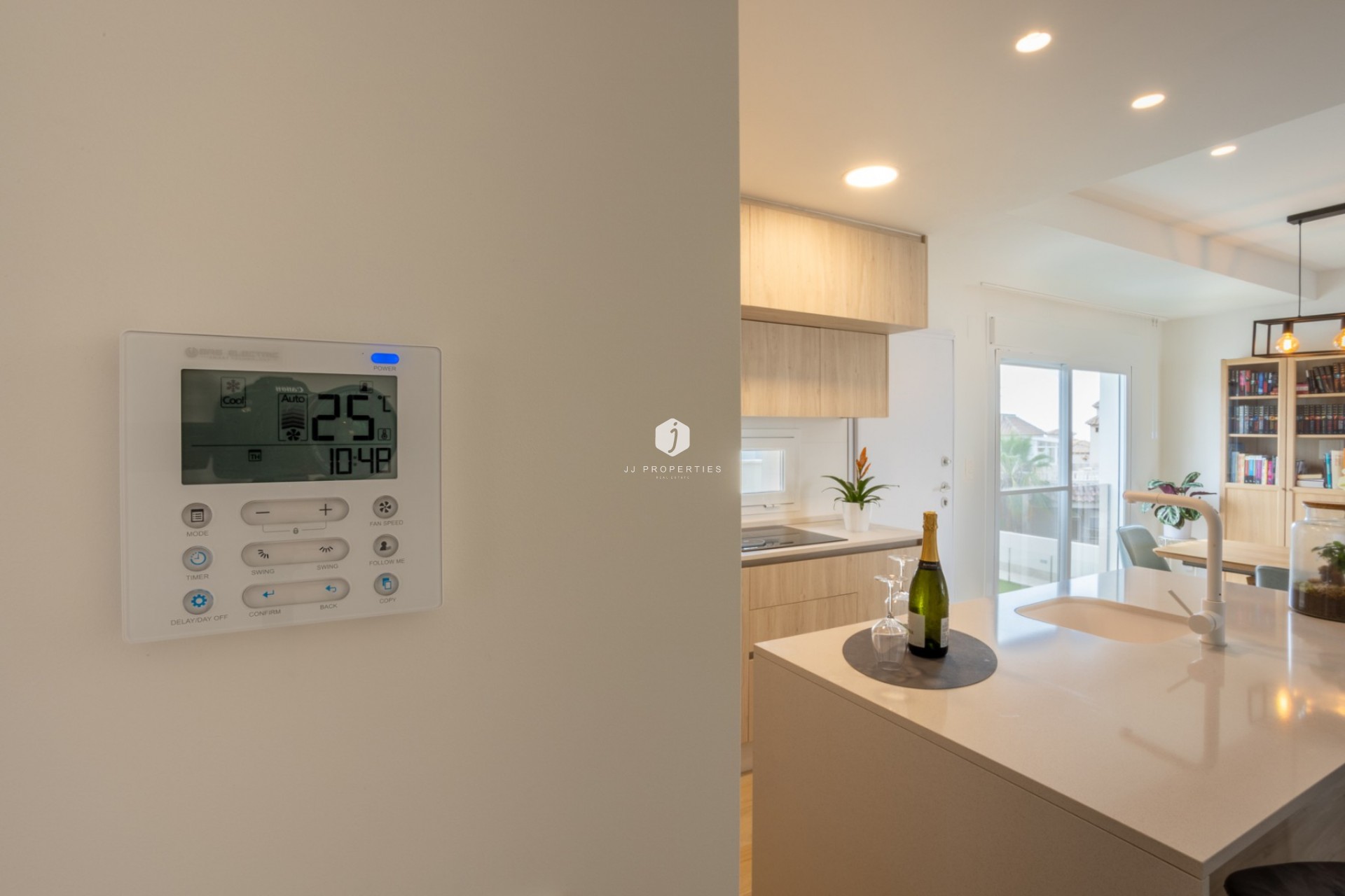 Z drugiej ręki - Mieszkanie w bloku -
San Miguel de Salinas - Inland