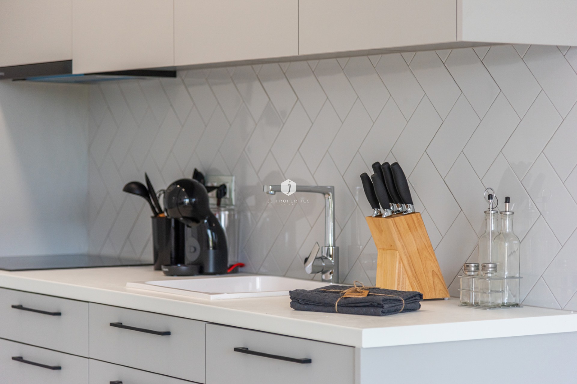 Z drugiej ręki - Mieszkanie w bloku -
San Miguel de Salinas - Inland