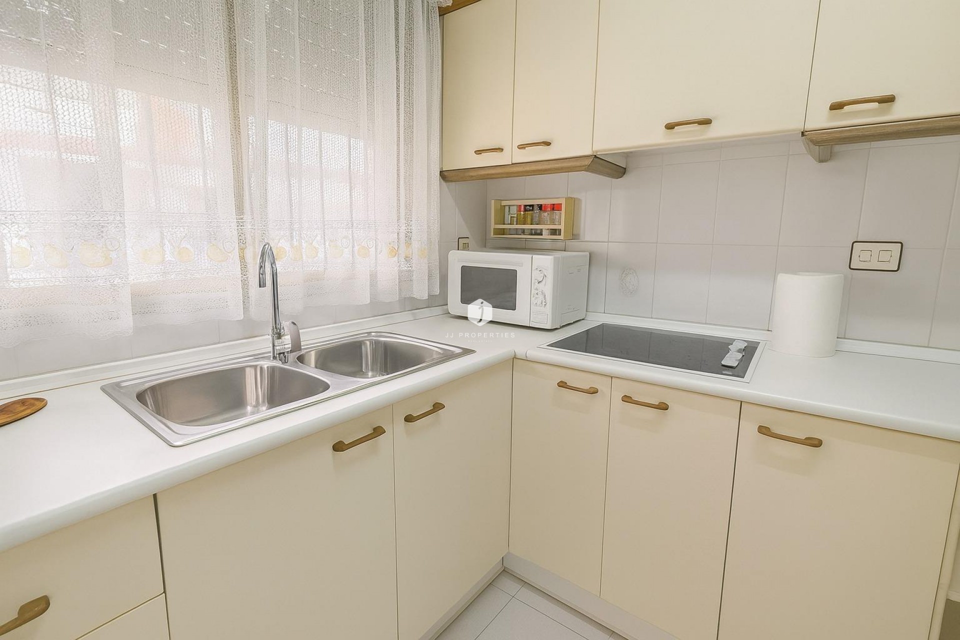 Z drugiej ręki - Mieszkanie w bloku -
Torrevieja - Acequion