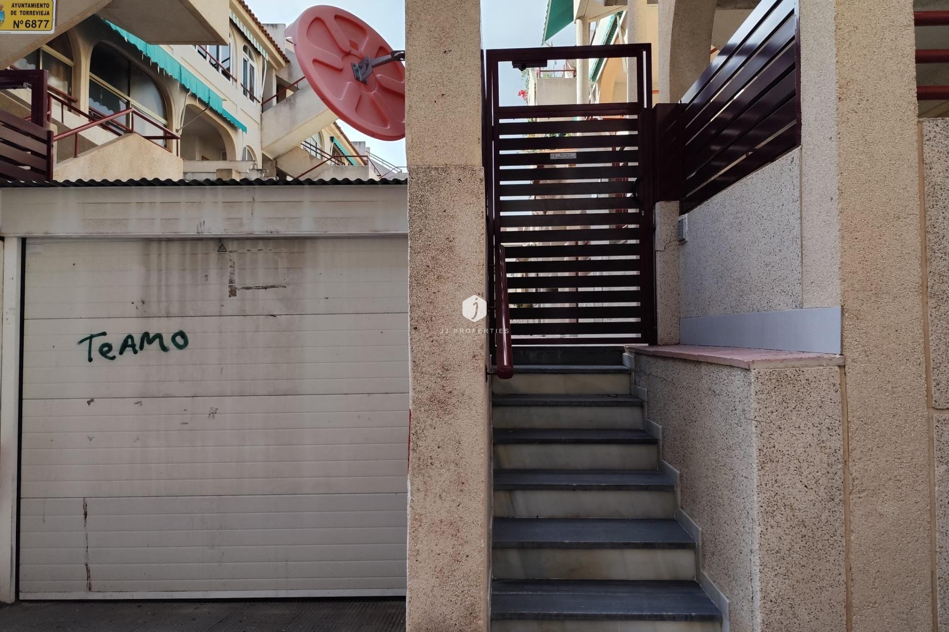 Z drugiej ręki - Mieszkanie w bloku -
Torrevieja - Acequion