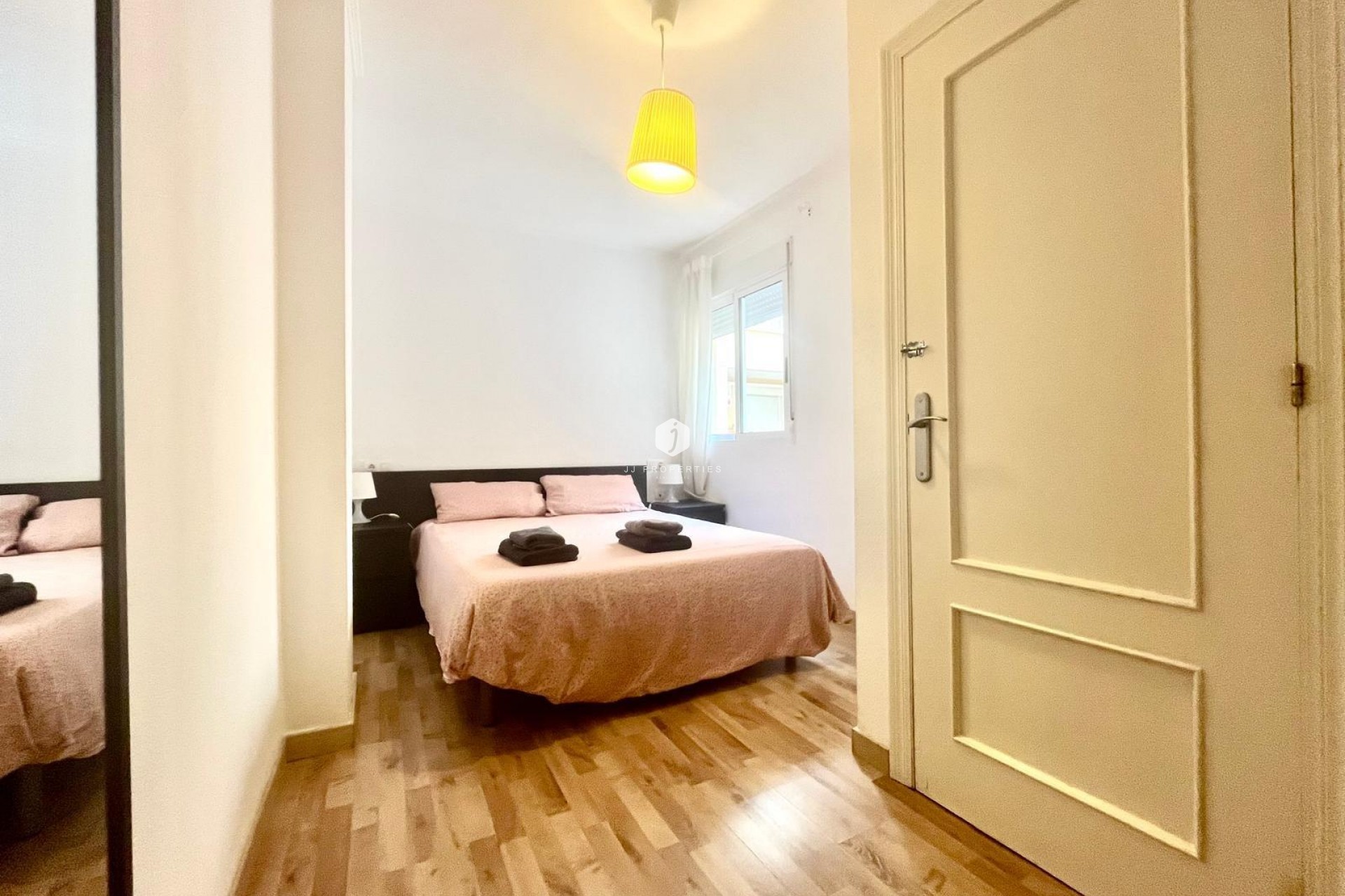 Z drugiej ręki - Mieszkanie w bloku -
Torrevieja - Acequion