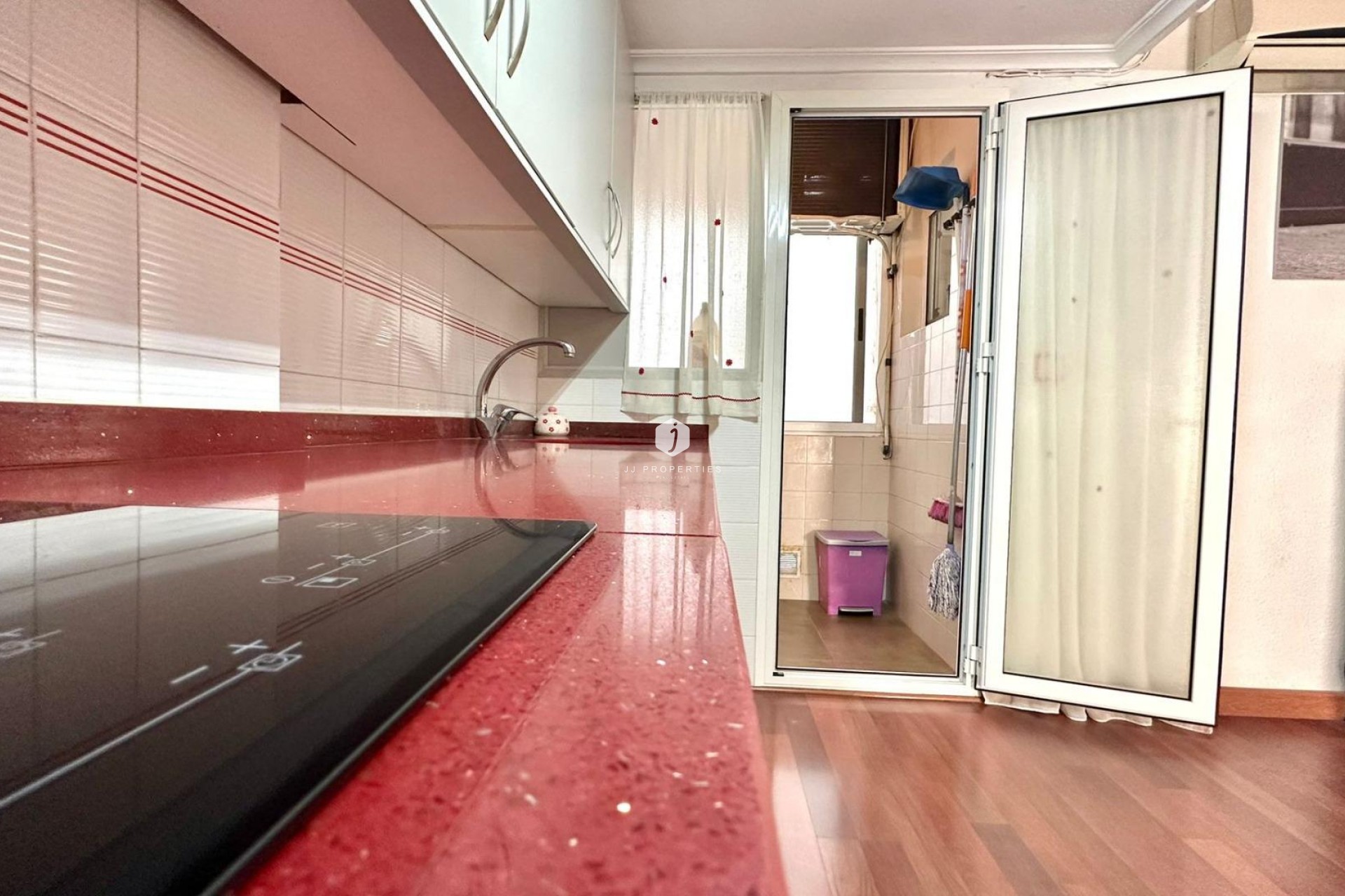 Z drugiej ręki - Mieszkanie w bloku -
Torrevieja - Acequion