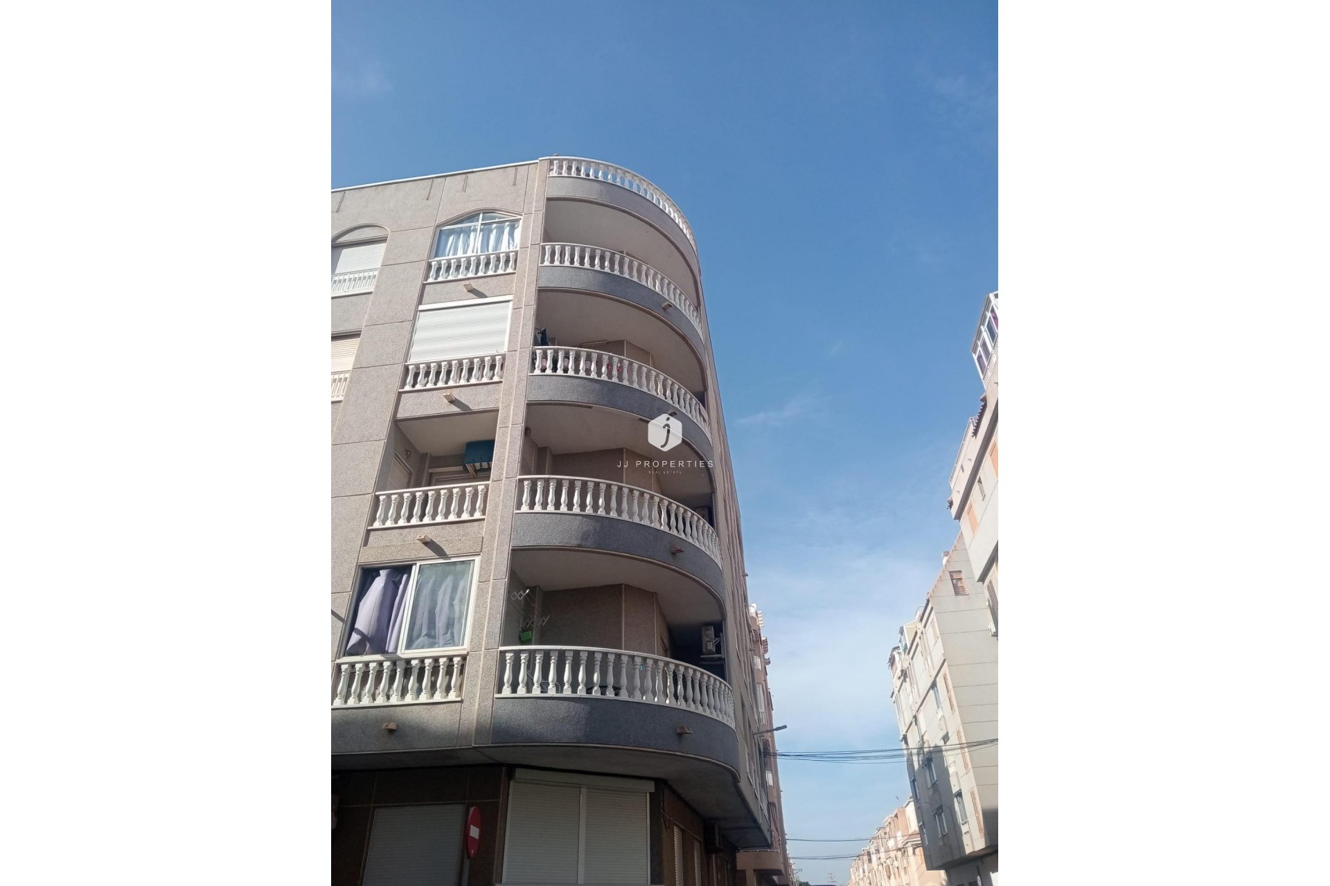 Z drugiej ręki - Mieszkanie w bloku -
Torrevieja - Acequion