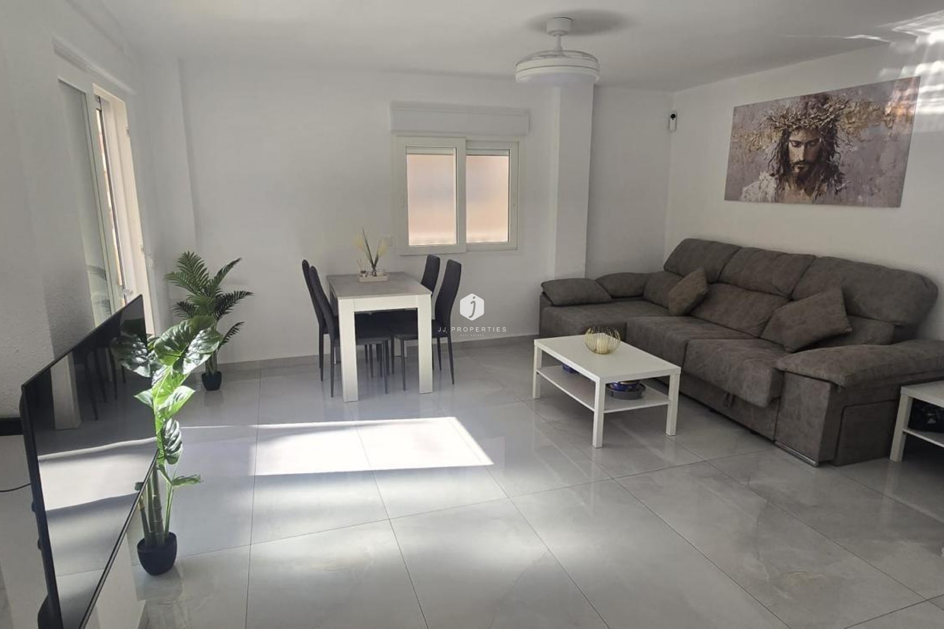 Z drugiej ręki - Mieszkanie w bloku -
Torrevieja - Acequion