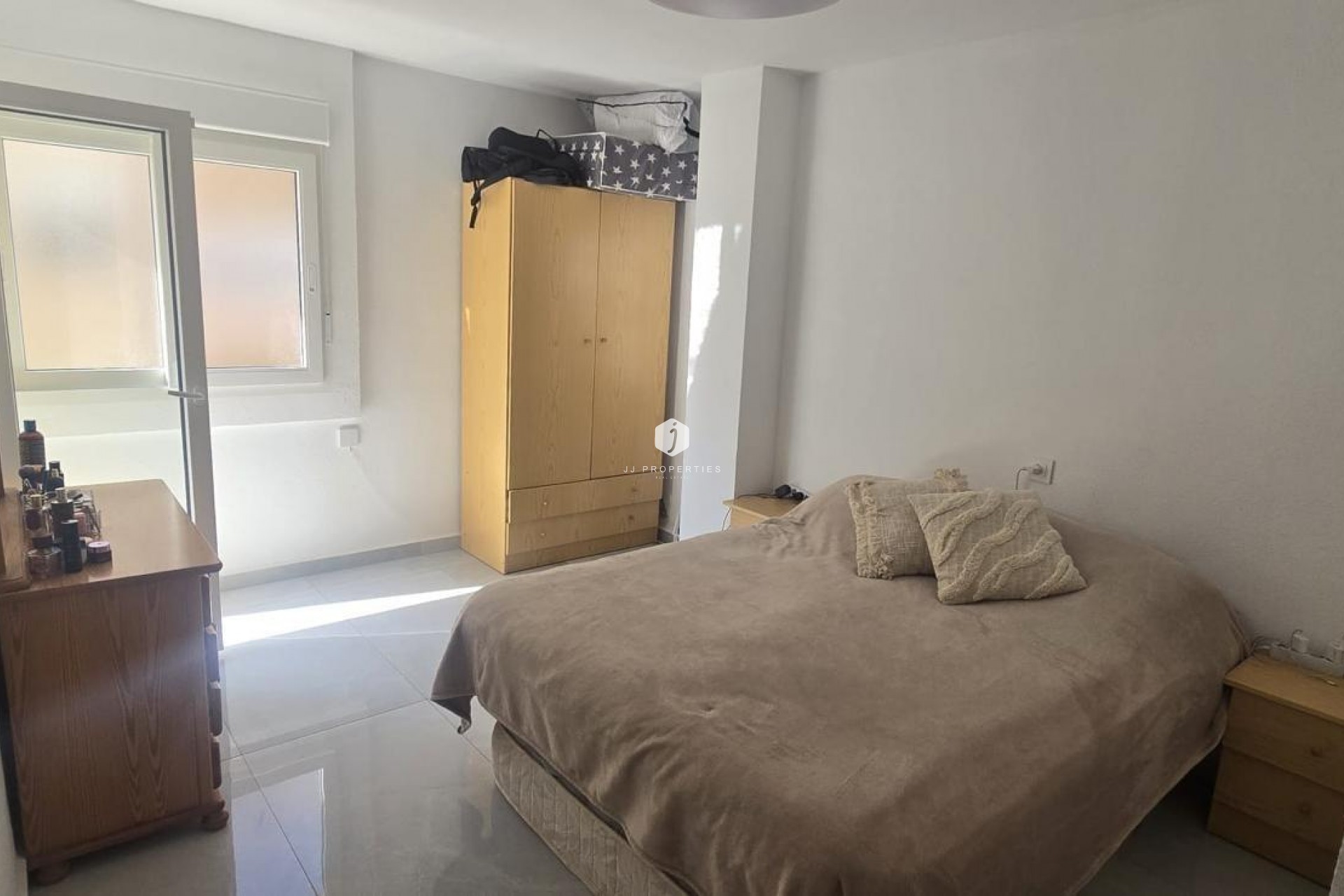 Z drugiej ręki - Mieszkanie w bloku -
Torrevieja - Acequion