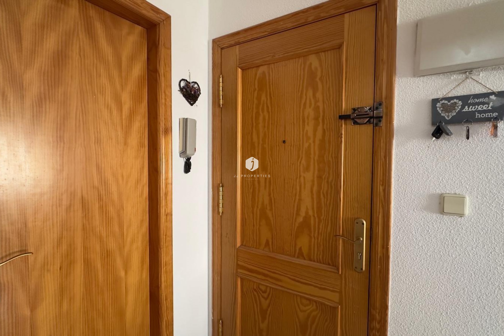 Z drugiej ręki - Mieszkanie w bloku -
Torrevieja - Acequion