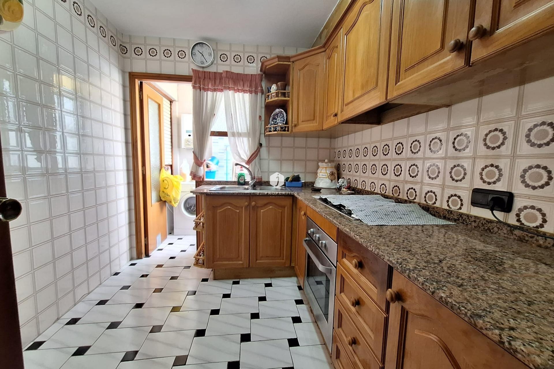 Z drugiej ręki - Mieszkanie w bloku -
Torrevieja - Acequion