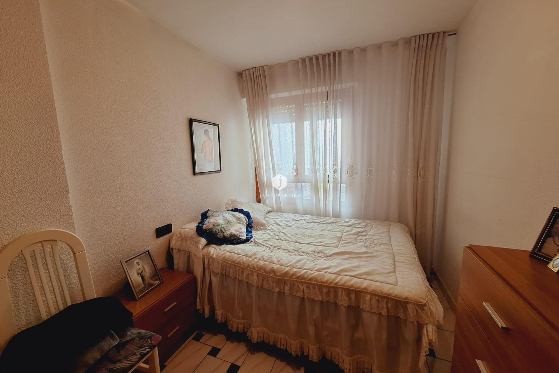 Z drugiej ręki - Mieszkanie w bloku -
Torrevieja - Acequion