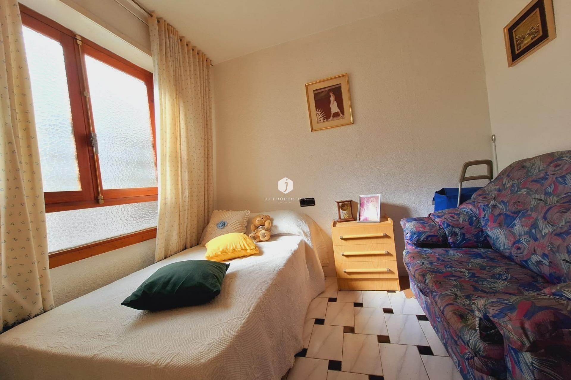 Z drugiej ręki - Mieszkanie w bloku -
Torrevieja - Acequion