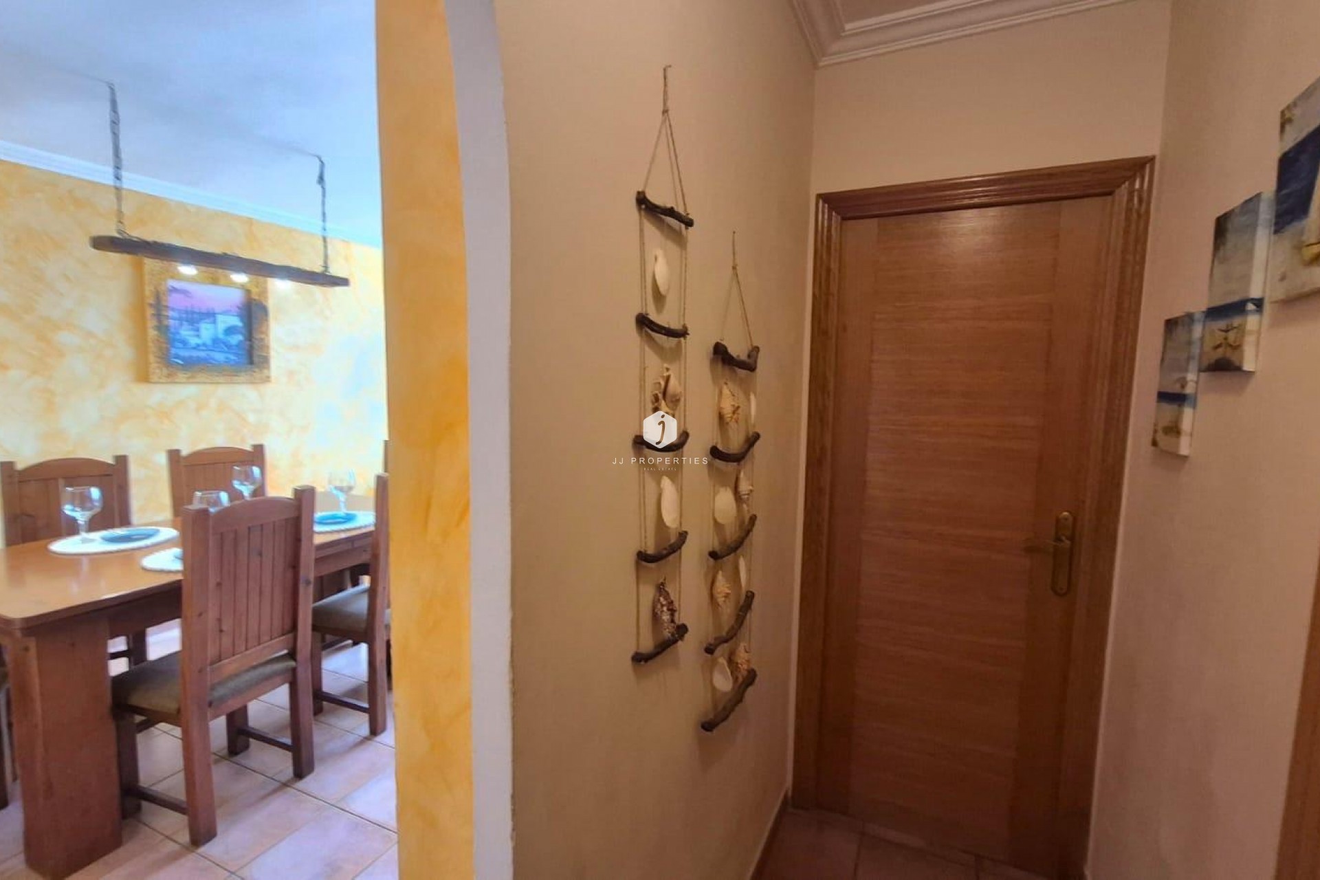 Z drugiej ręki - Mieszkanie w bloku -
Torrevieja - Acequion