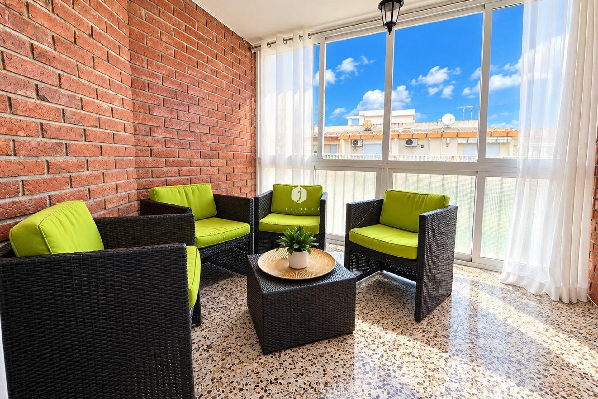Z drugiej ręki - Mieszkanie w bloku -
Torrevieja - Acequion