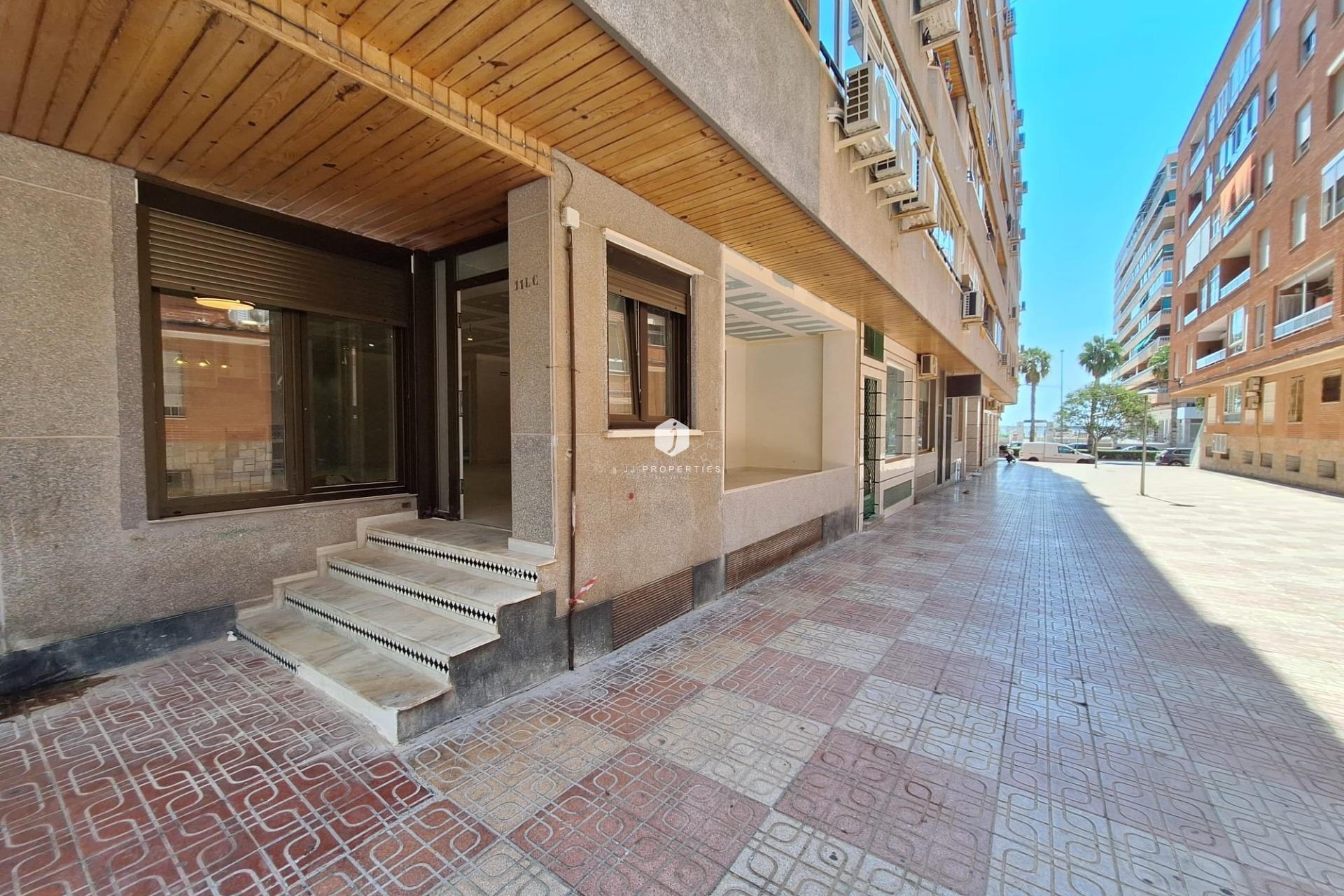 Z drugiej ręki - Mieszkanie w bloku -
Torrevieja - Acequion