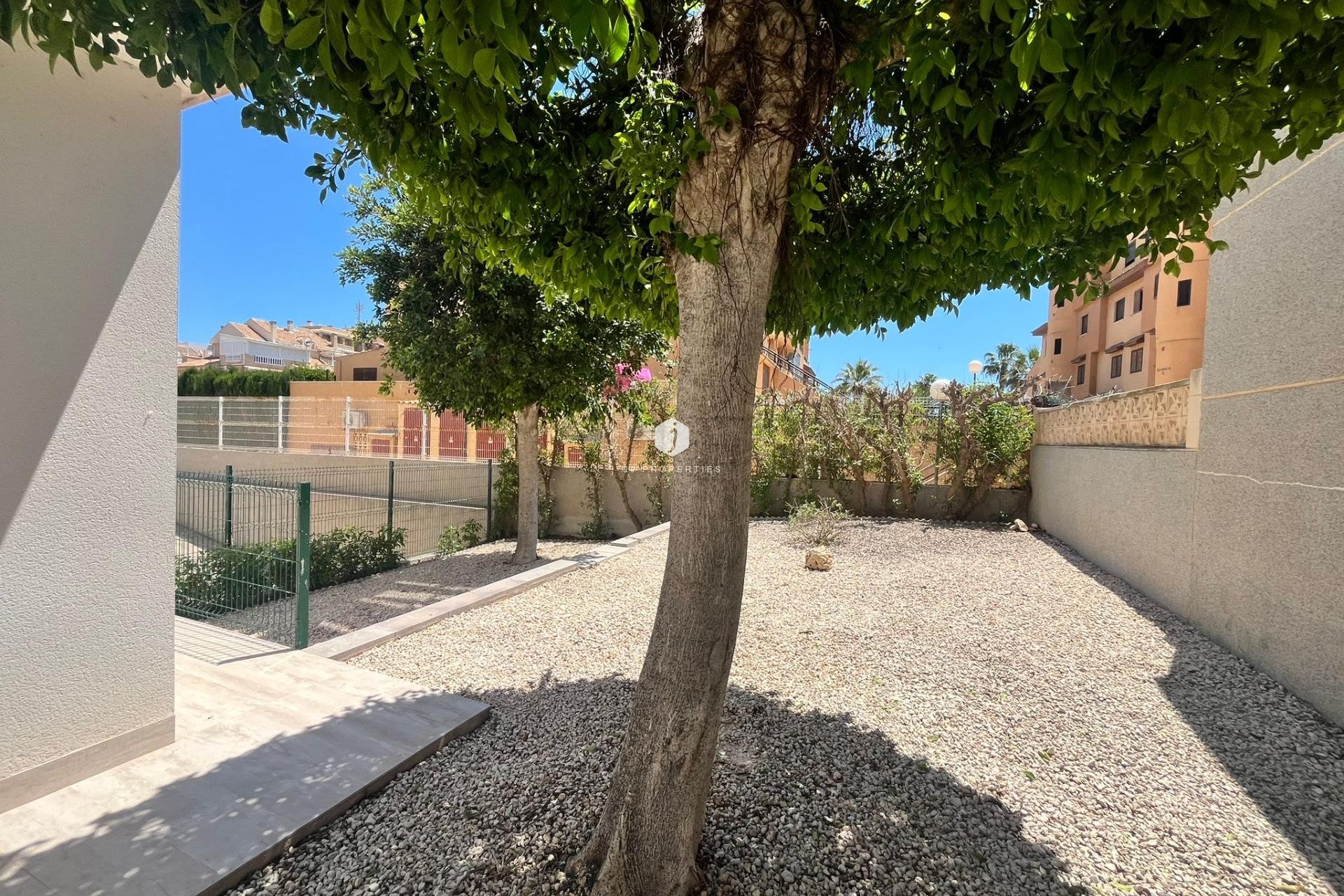 Z drugiej ręki - Mieszkanie w bloku -
Torrevieja - aguas nuevas