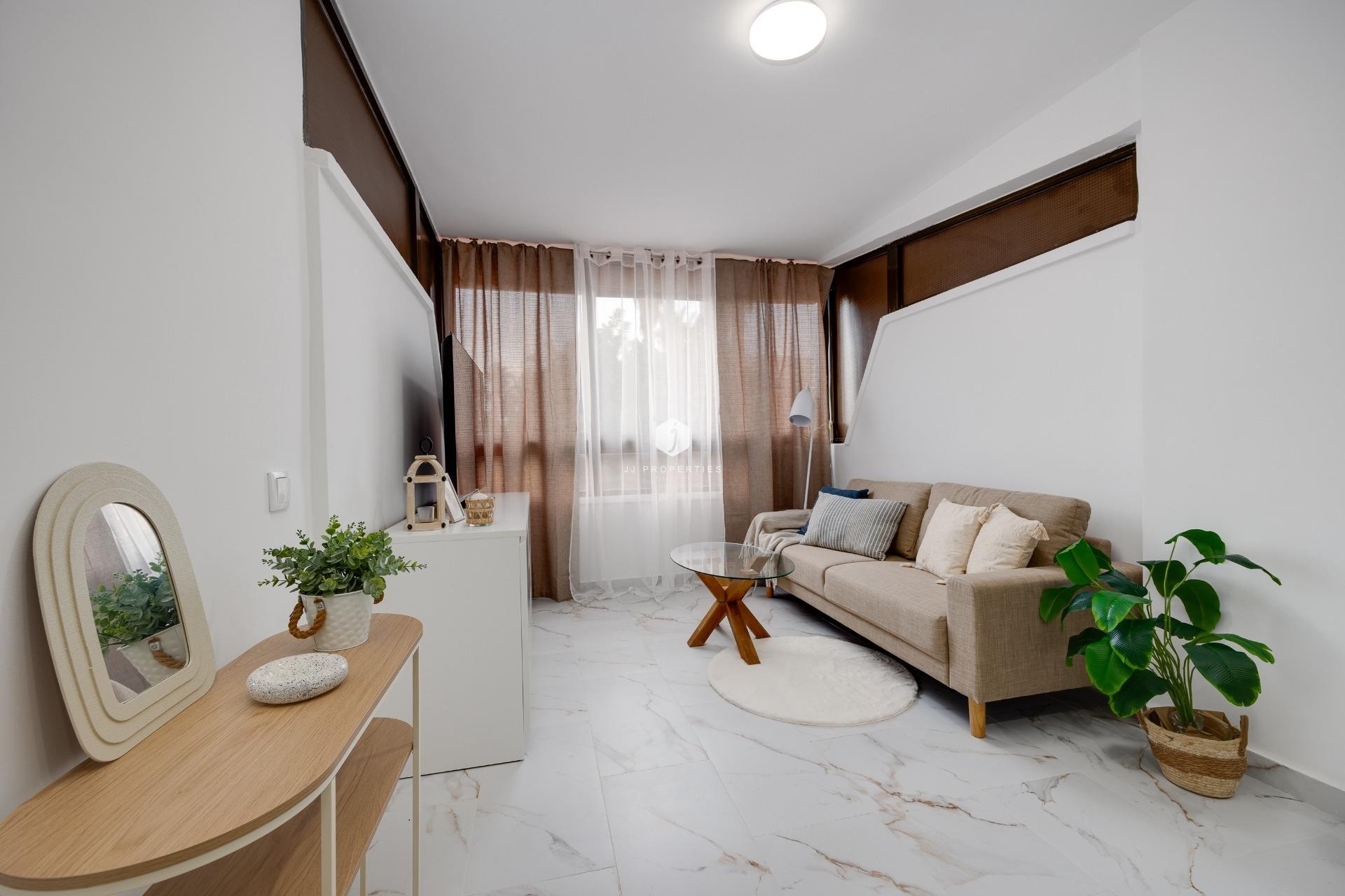 Z drugiej ręki - Mieszkanie w bloku -
Torrevieja - Cabo cervera