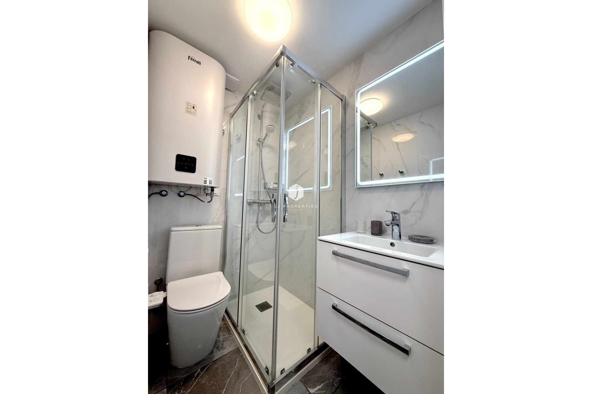 Z drugiej ręki - Mieszkanie w bloku -
Torrevieja - Cabo cervera