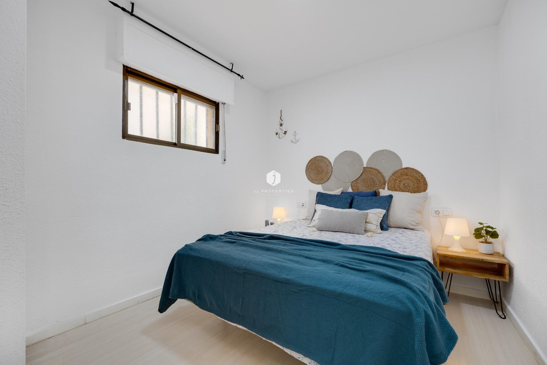 Z drugiej ręki - Mieszkanie w bloku -
Torrevieja - Cabo cervera