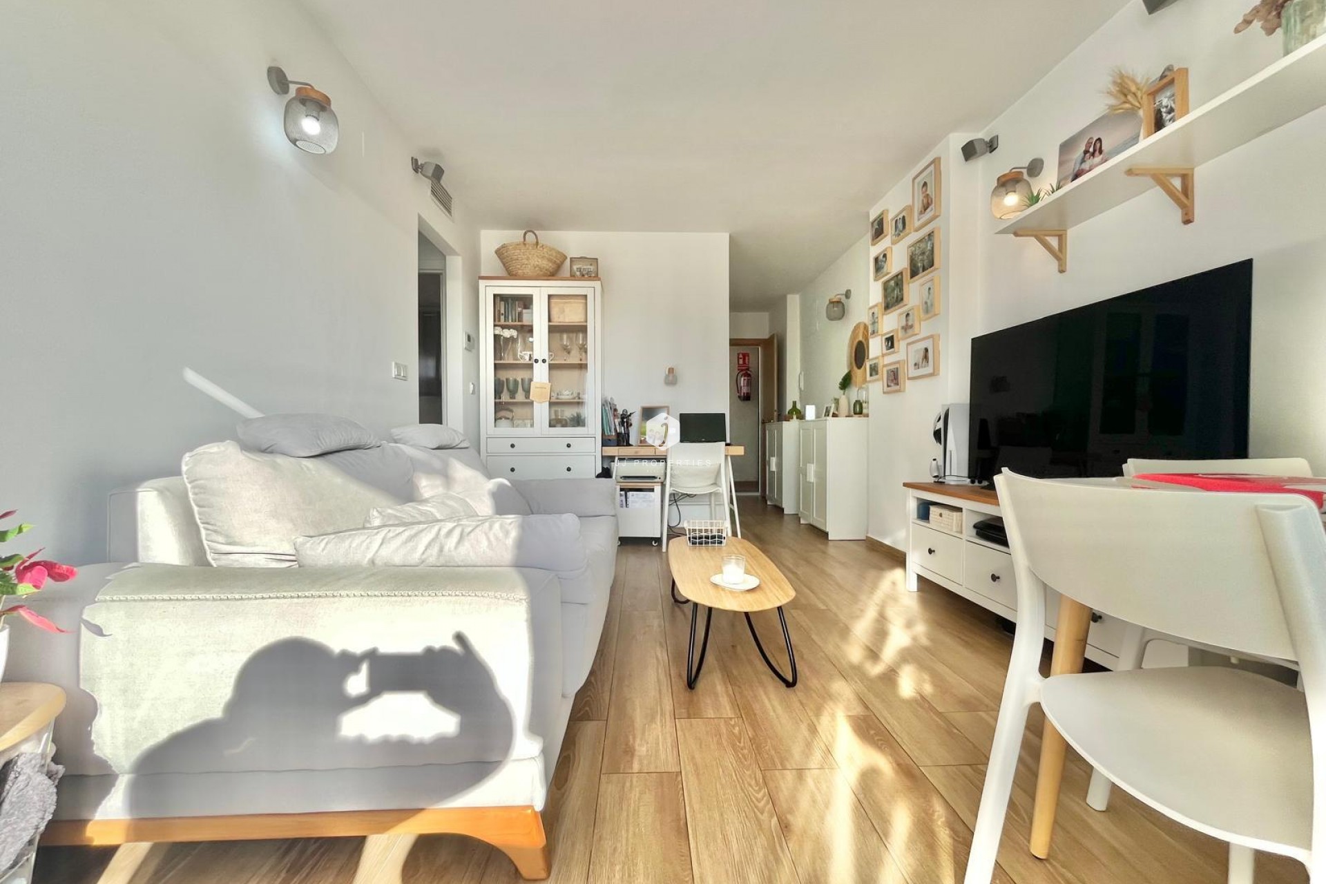 Z drugiej ręki - Mieszkanie w bloku -
Torrevieja - Calas blanca