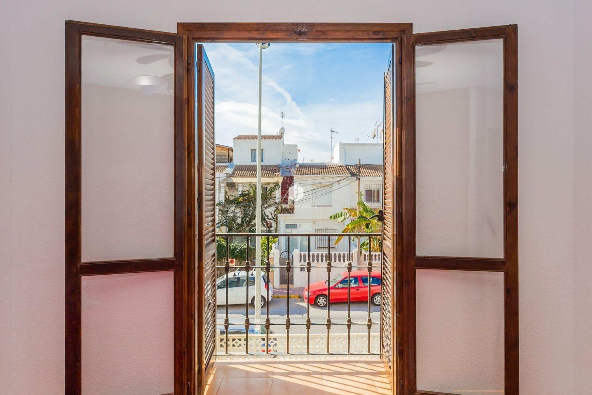 Z drugiej ręki - Mieszkanie w bloku -
Torrevieja - Calas blanca