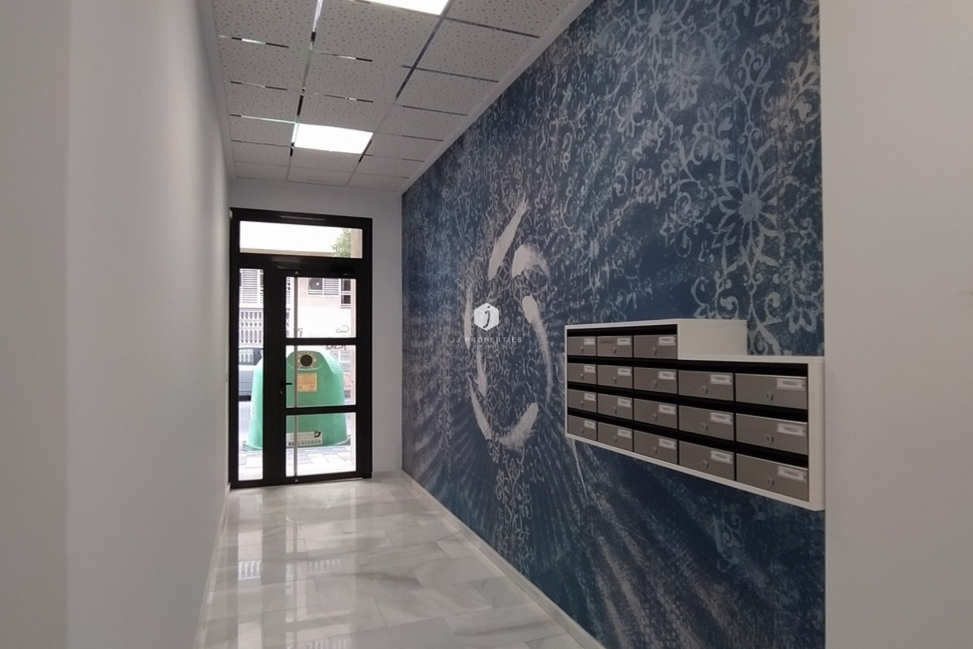 Z drugiej ręki - Mieszkanie w bloku -
Torrevieja - CENTRE PLAYA DEL CURA LAS PISCINAS