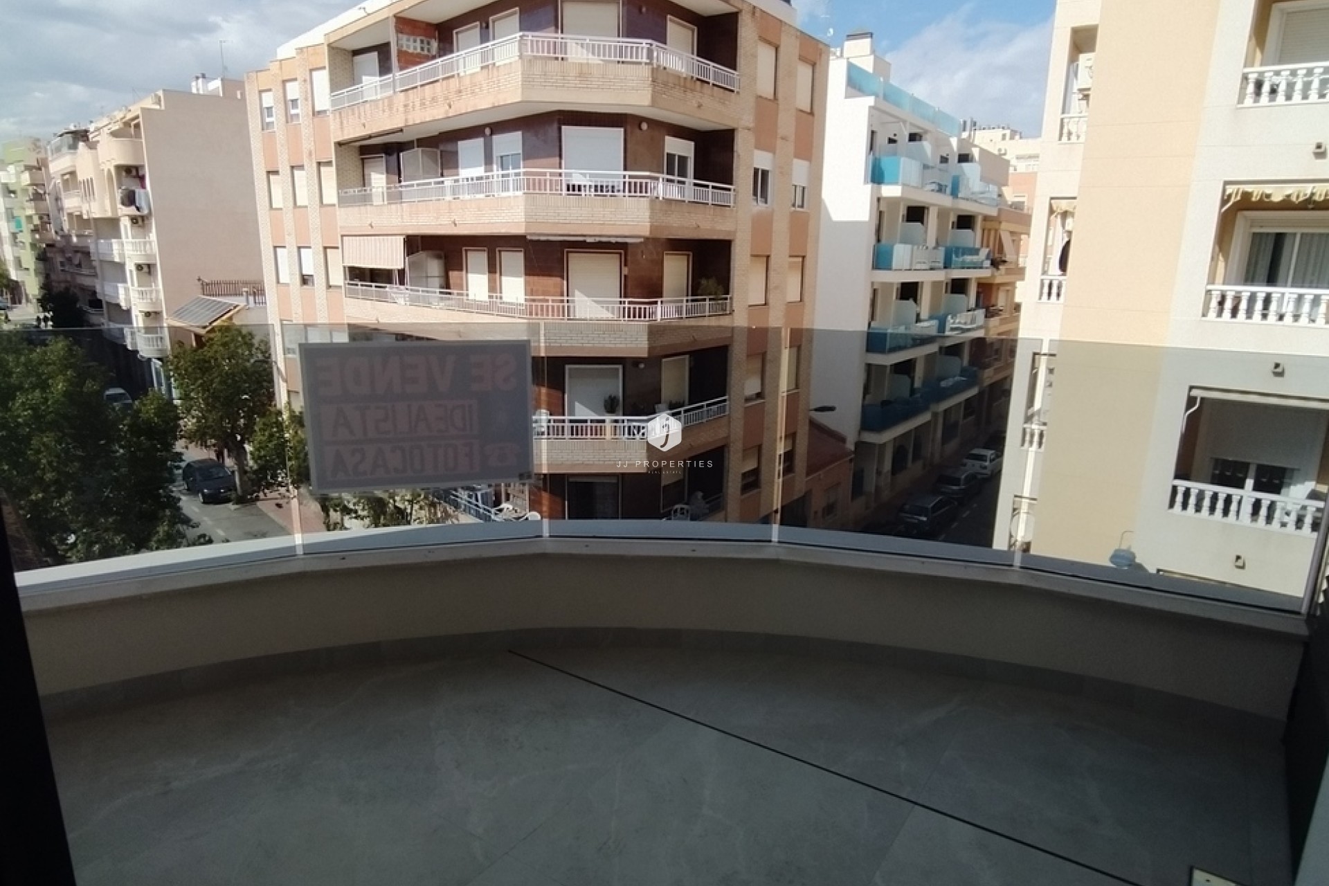 Z drugiej ręki - Mieszkanie w bloku -
Torrevieja - CENTRE PLAYA DEL CURA LAS PISCINAS