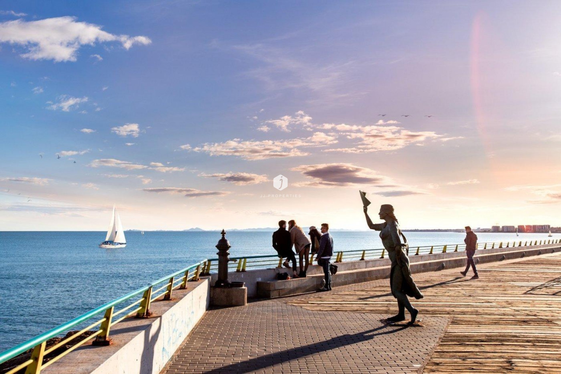 Z drugiej ręki - Mieszkanie w bloku -
Torrevieja - Centro - Muelle Pesquero