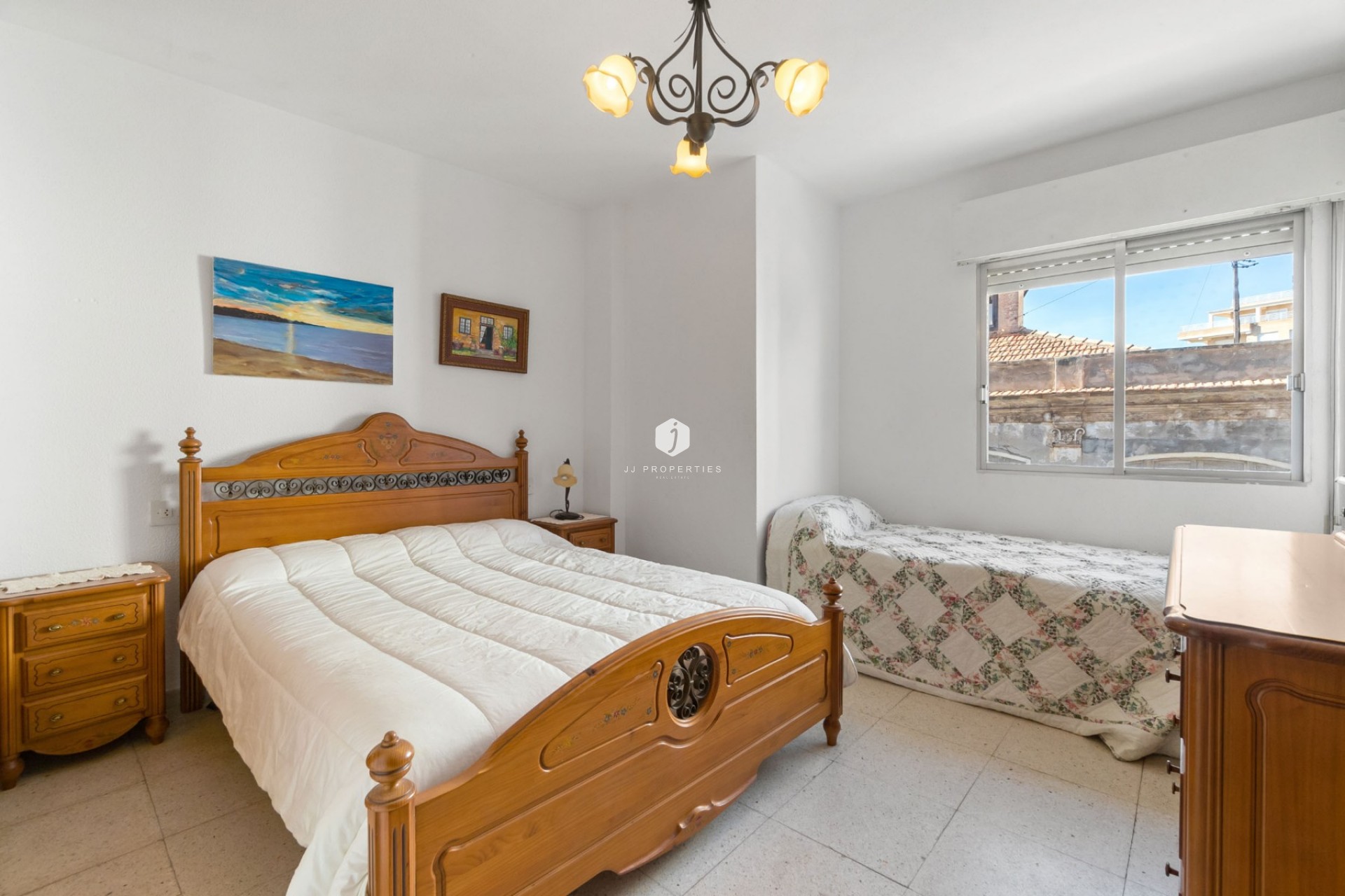 Z drugiej ręki - Mieszkanie w bloku -
Torrevieja - Centro